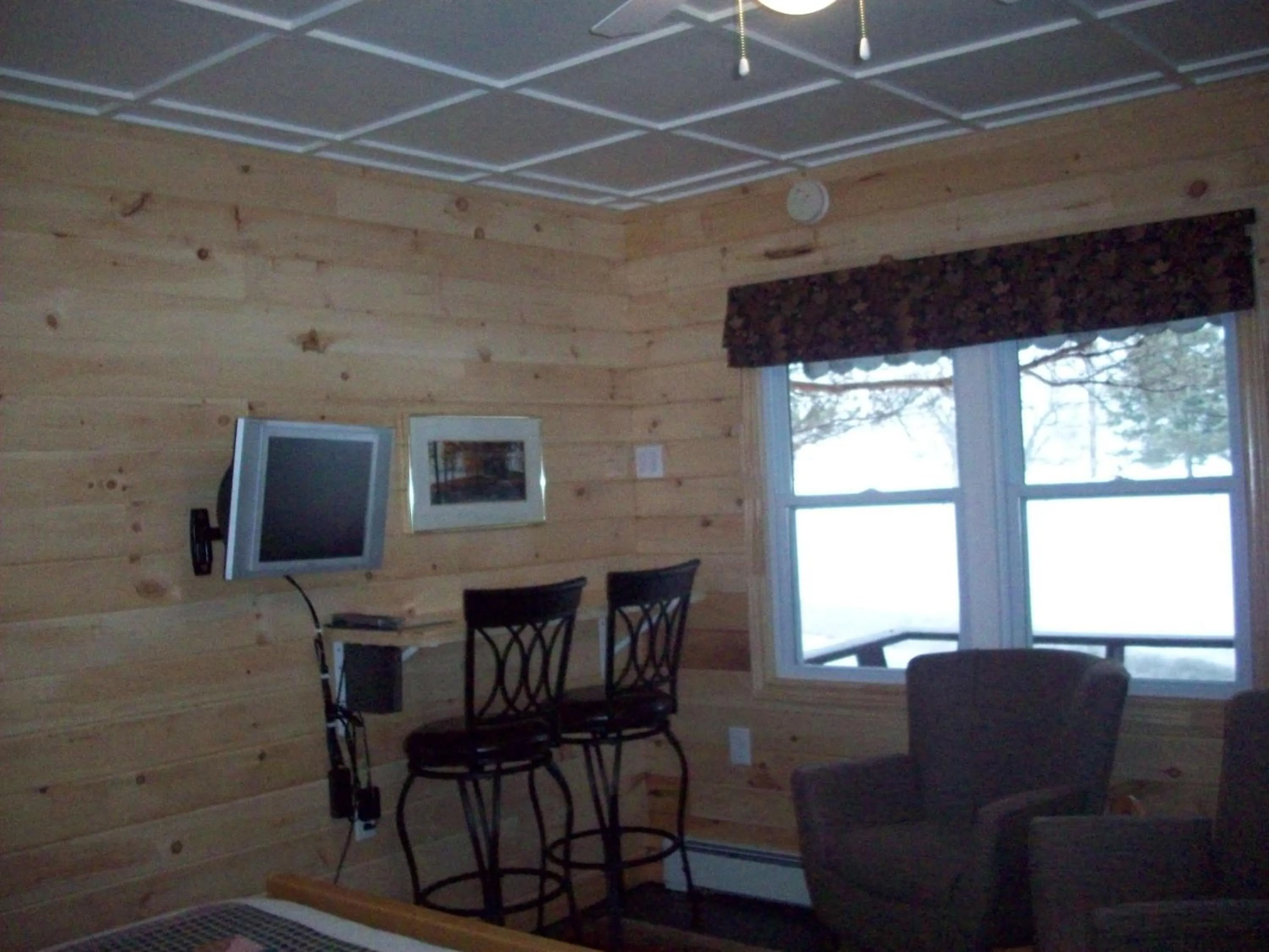 Day in Lakewoods Cottage