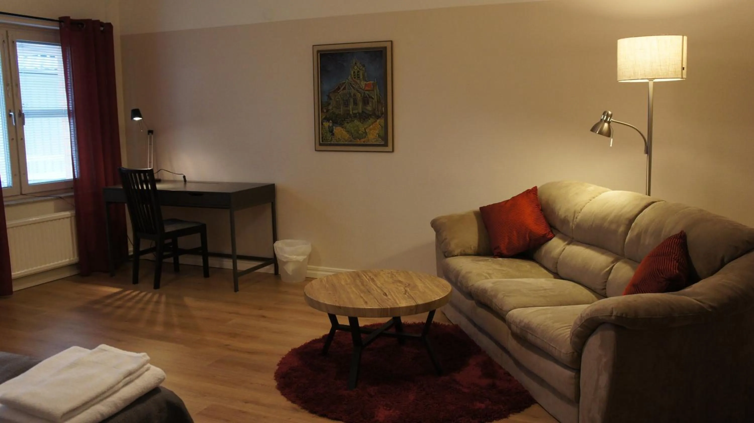 Photo of the whole room in Hotell Vindelngallerian