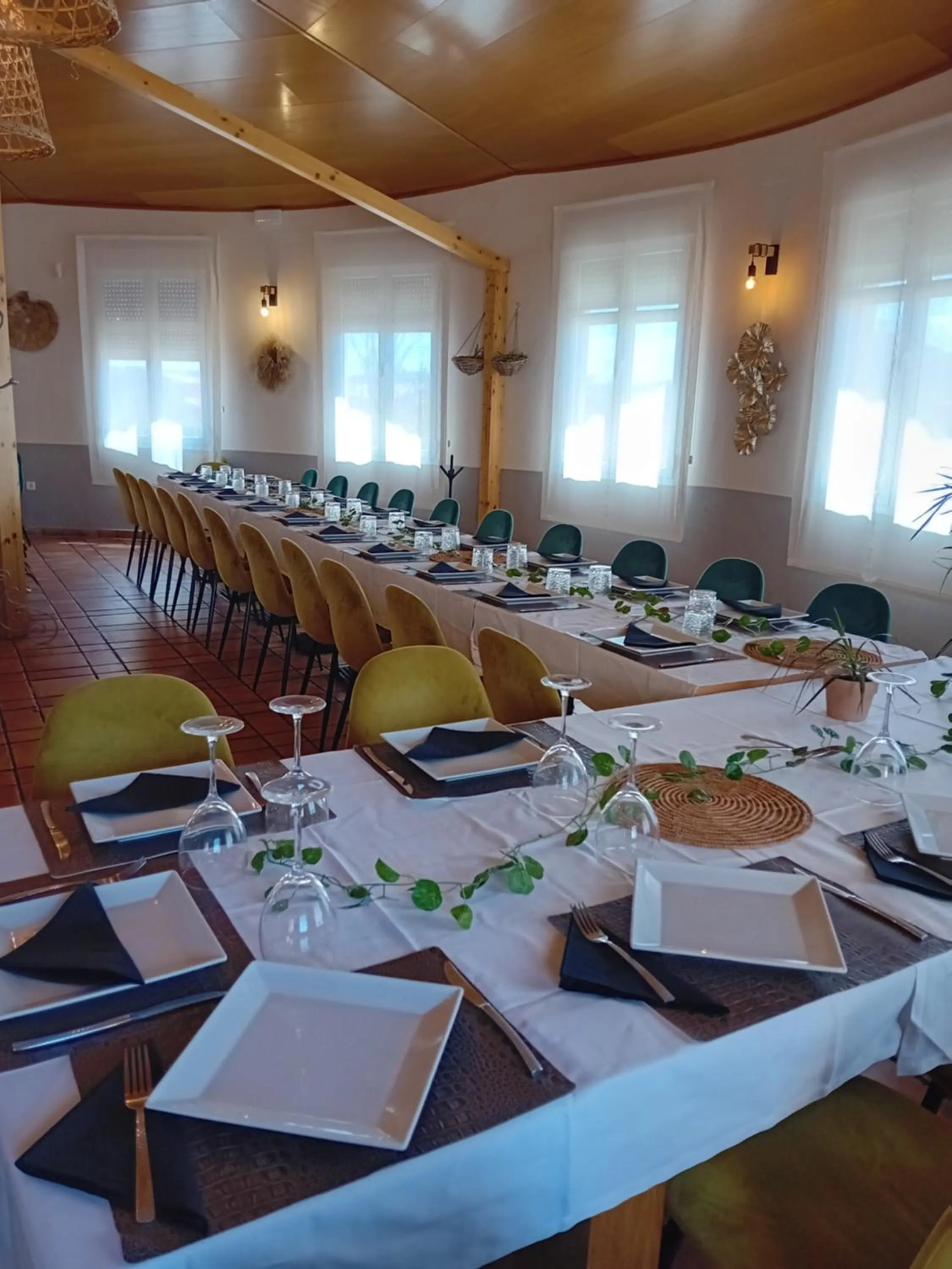 Restaurant/places to eat in Hostal Pradaria