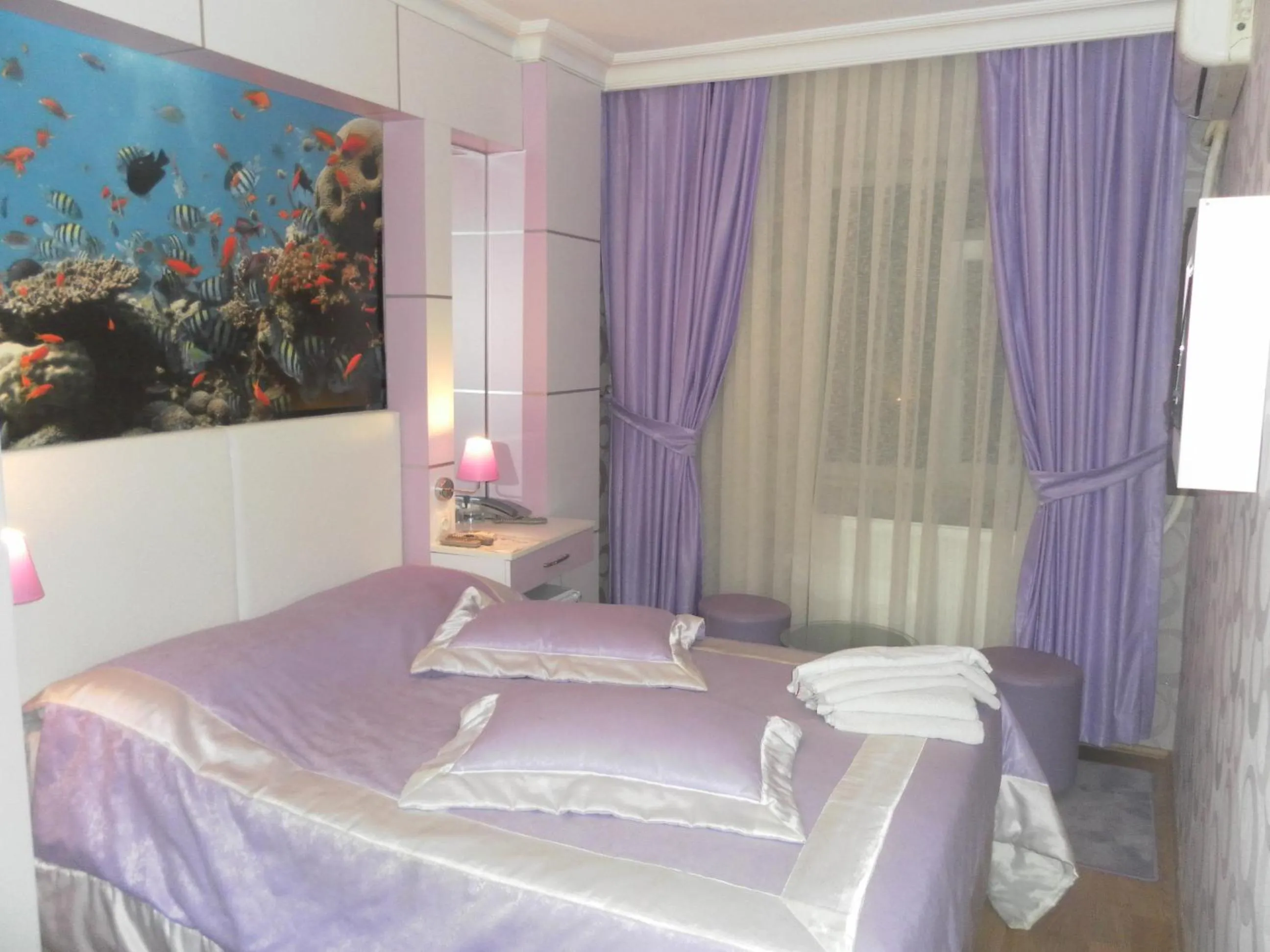 Bedroom in Hotel La White