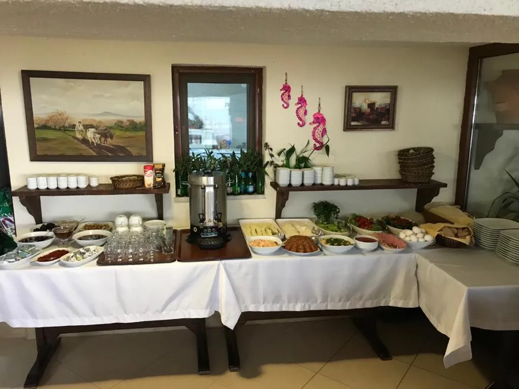 Buffet breakfast in Sapanca Dilek Konagi Hotel