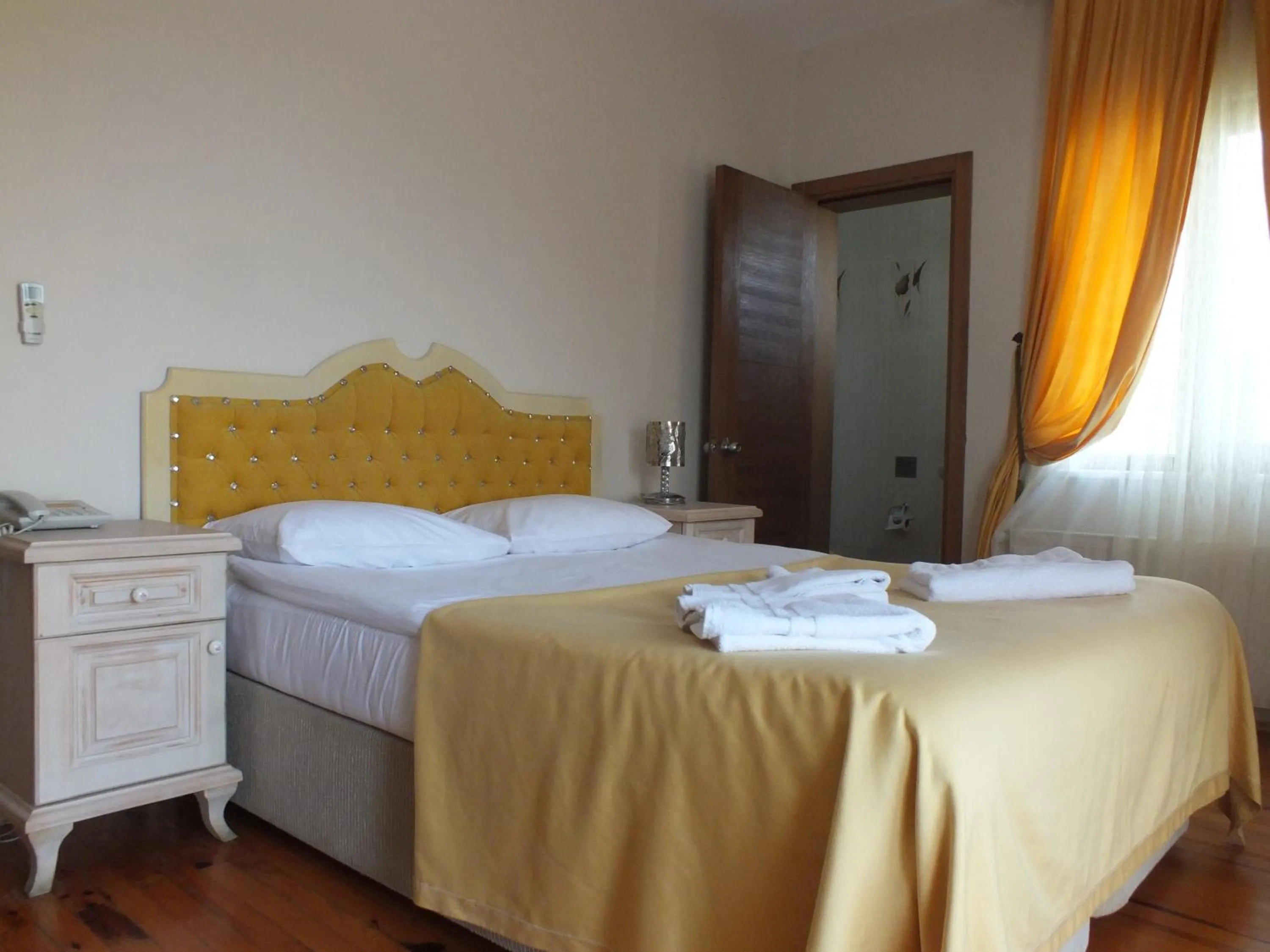 Photo of the whole room in Sapanca Dilek Konagi Hotel