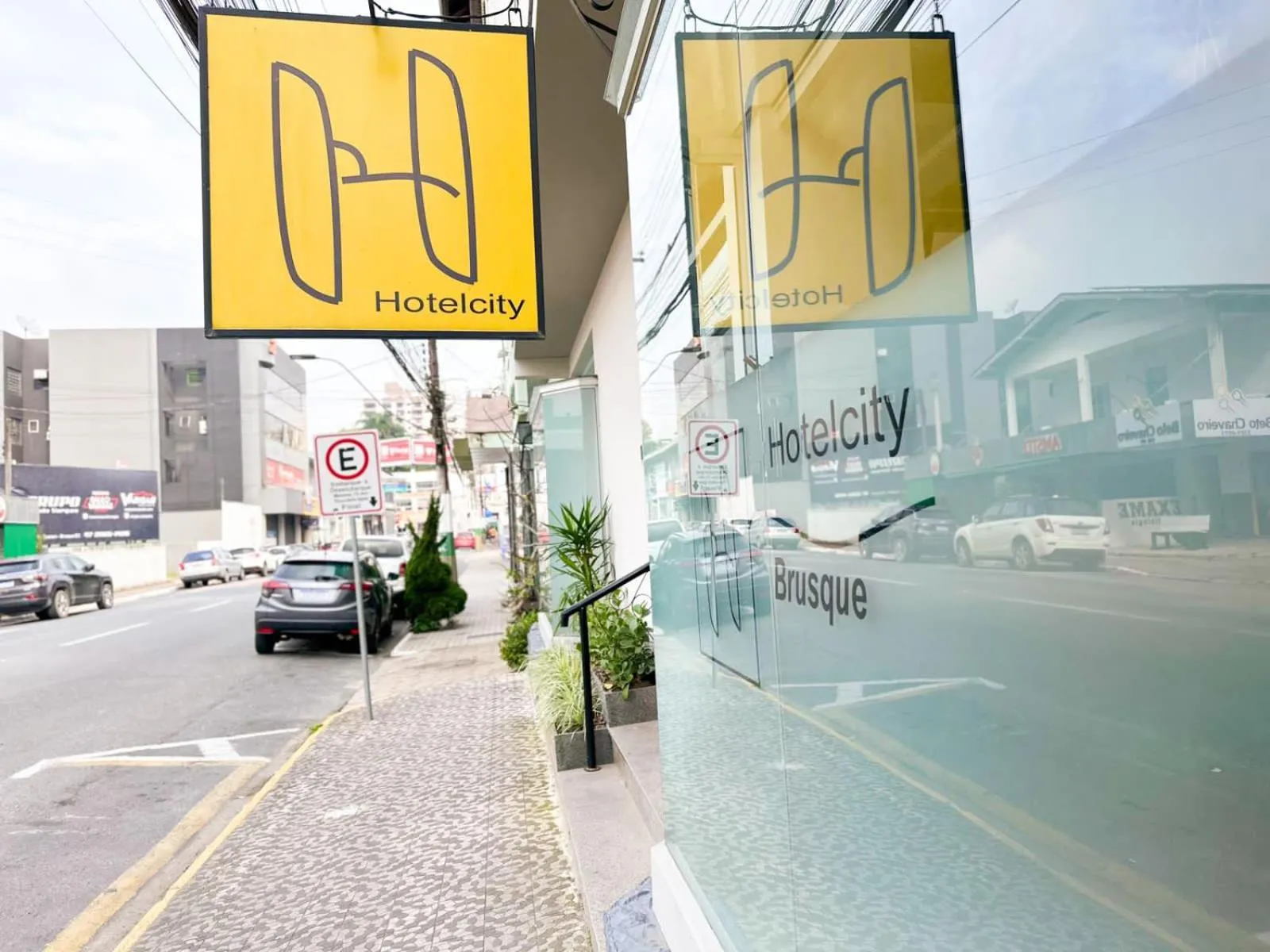Property logo or sign in Hotelcity