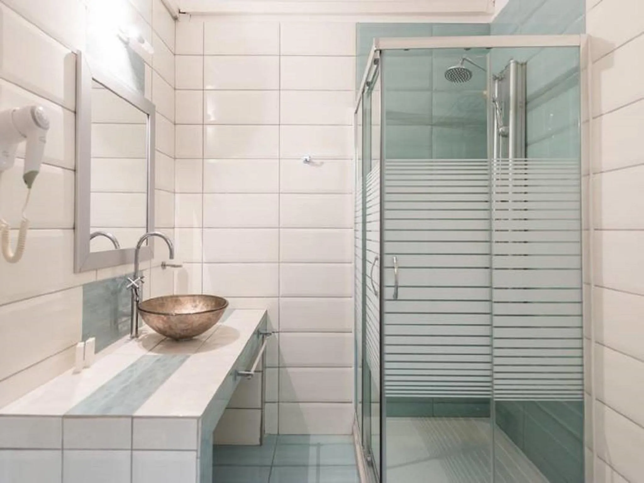 Bathroom in Maranton Beach Hotel