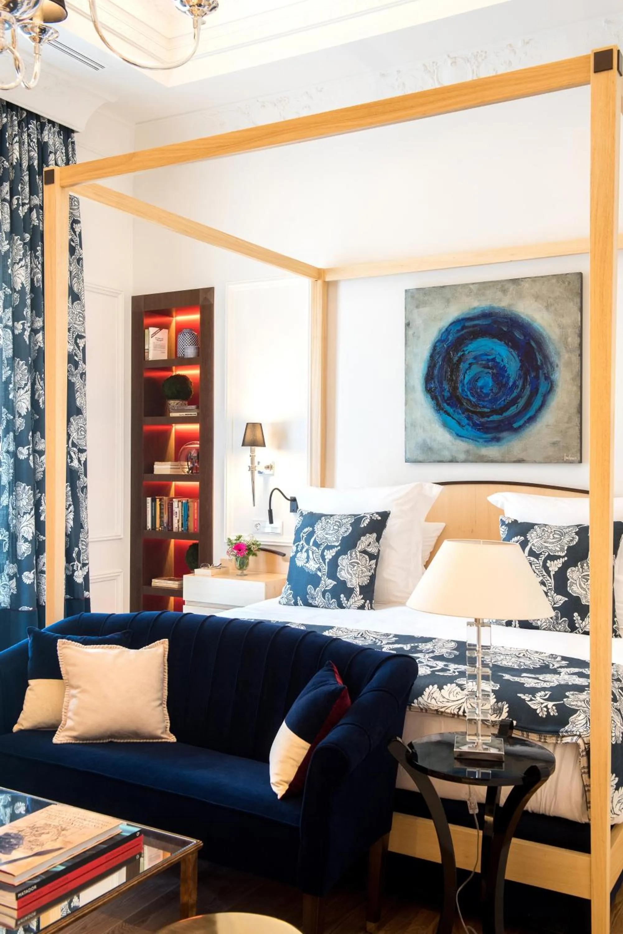 Bed in Hotel Casa Palacio María Luisa