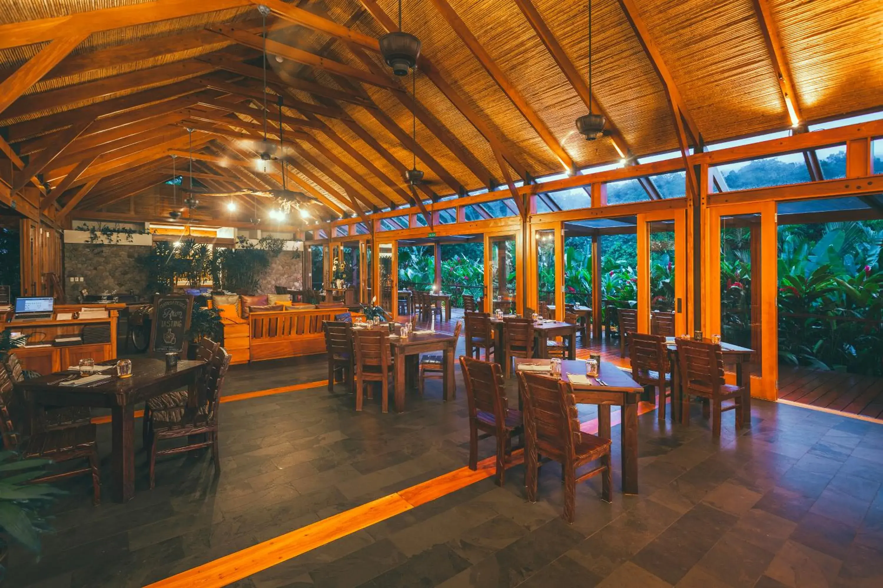 Restaurant/places to eat in Amor Arenal Adults Friendly Restaurant/places to eat in Amor Arenal Adults Friendly