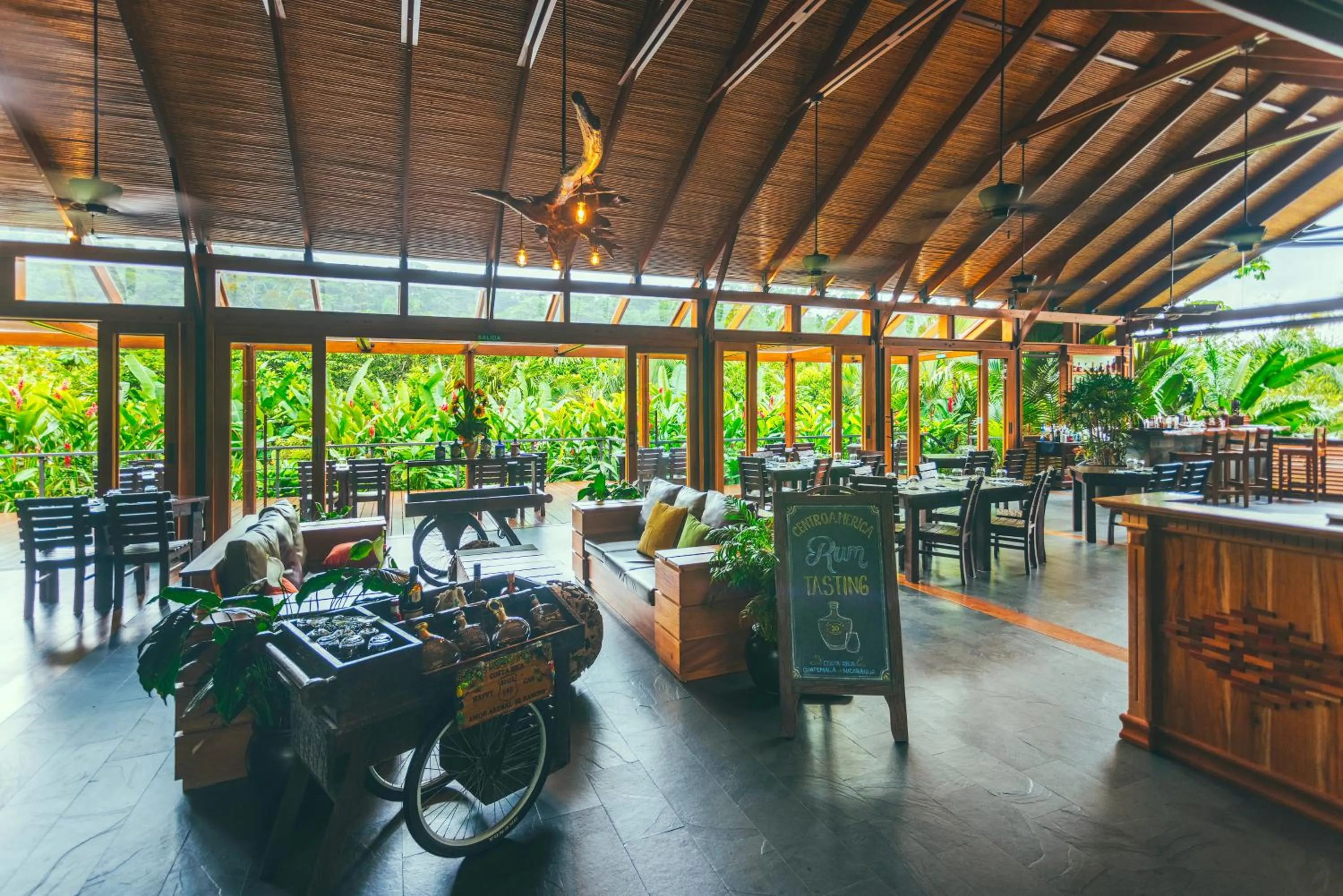 Restaurant/places to eat in Amor Arenal Adults Friendly