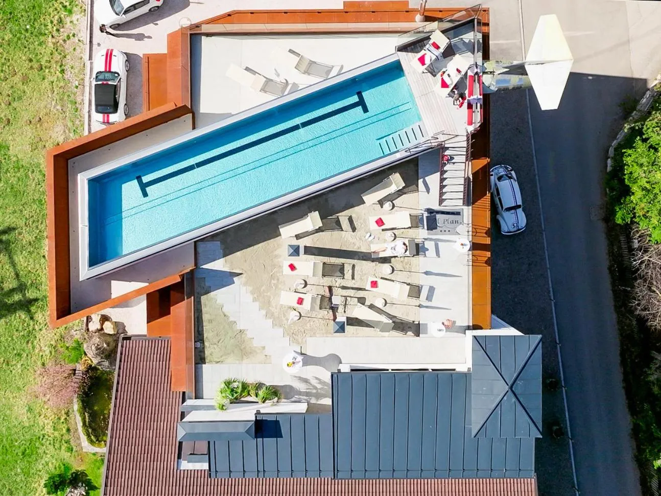 Al Plan, A mountain moving hotel