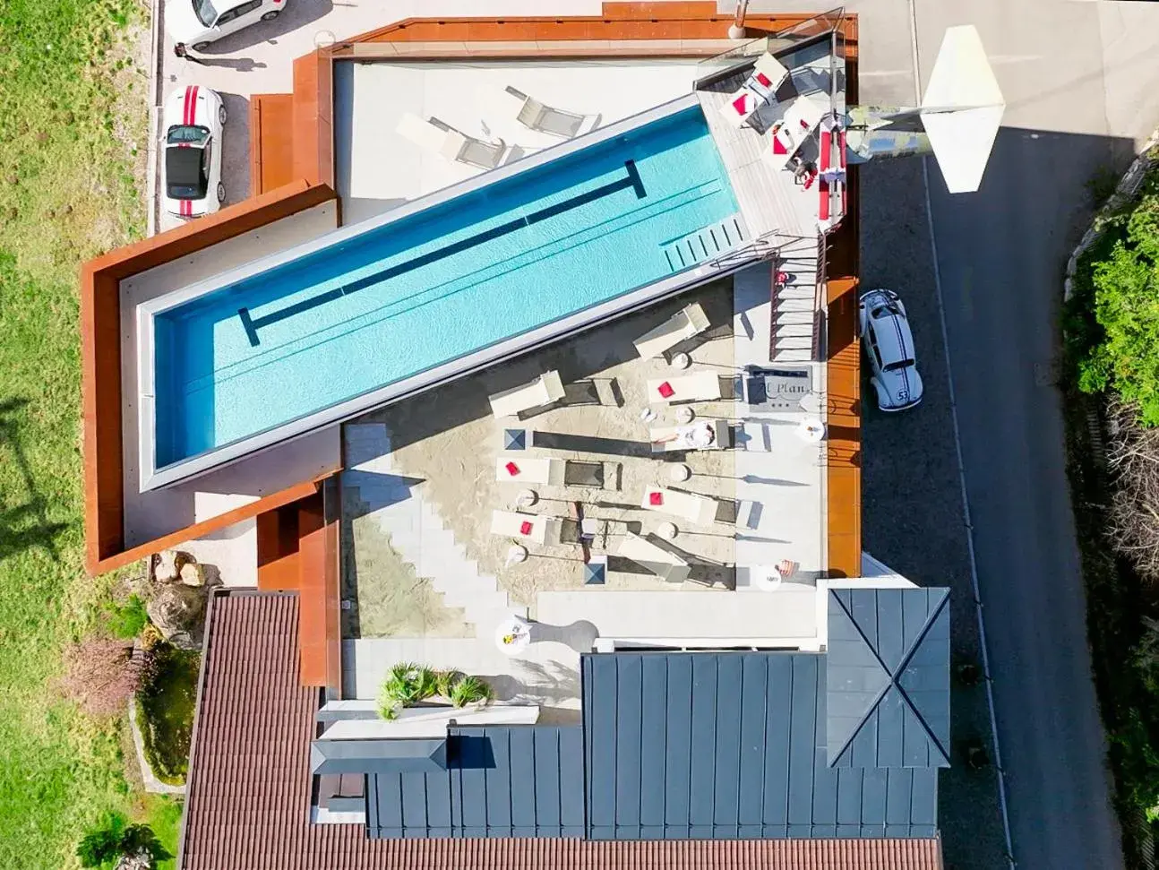 Al Plan, A mountain moving hotel Al Plan, A mountain moving hotel