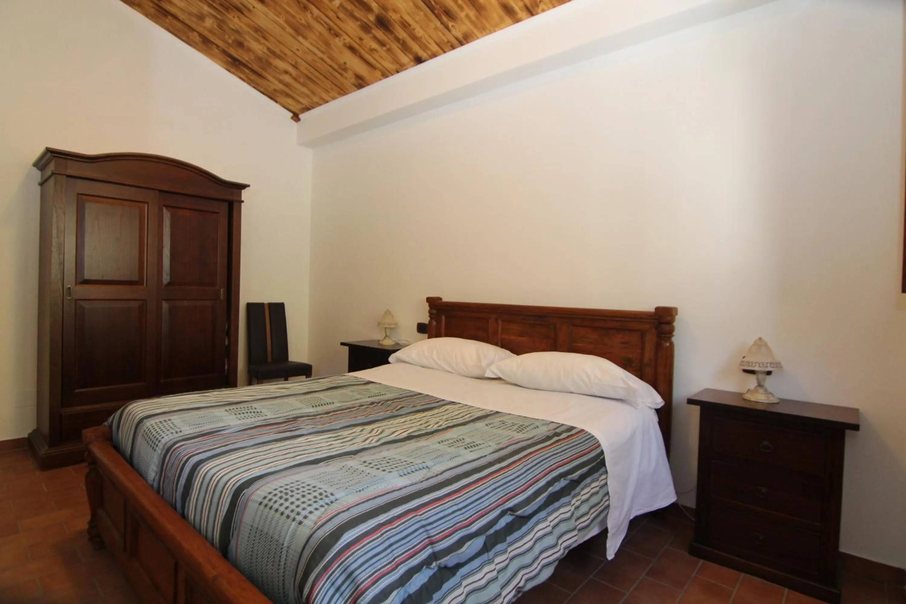One-Bedroom Apartment with Hydromassage Shower - single occupancy in Hotel Il Feudo Dei Pierleoni
