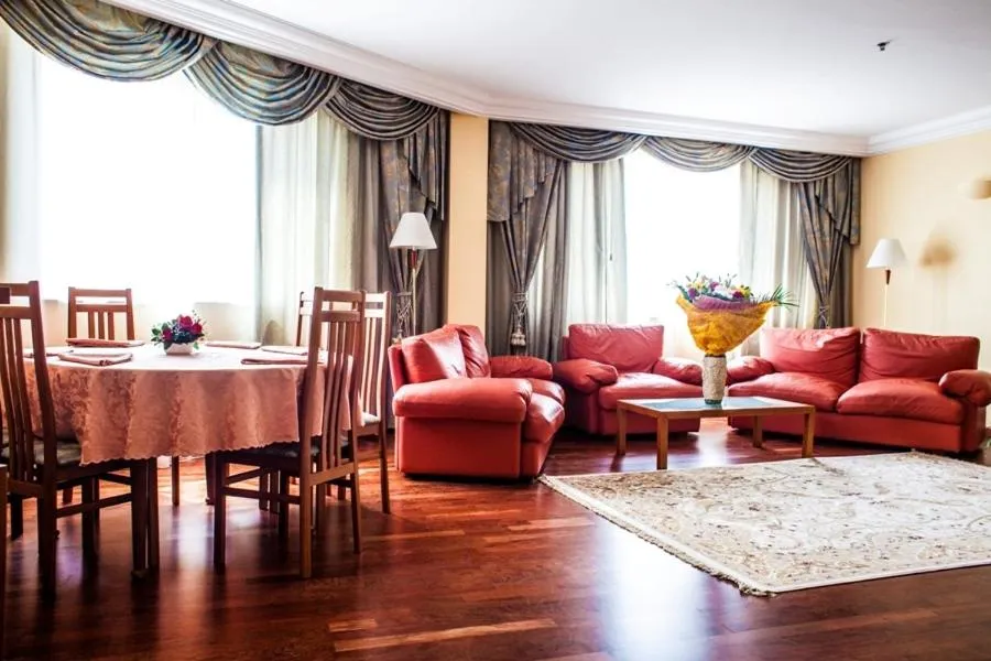 Living room in River Palace Hotel