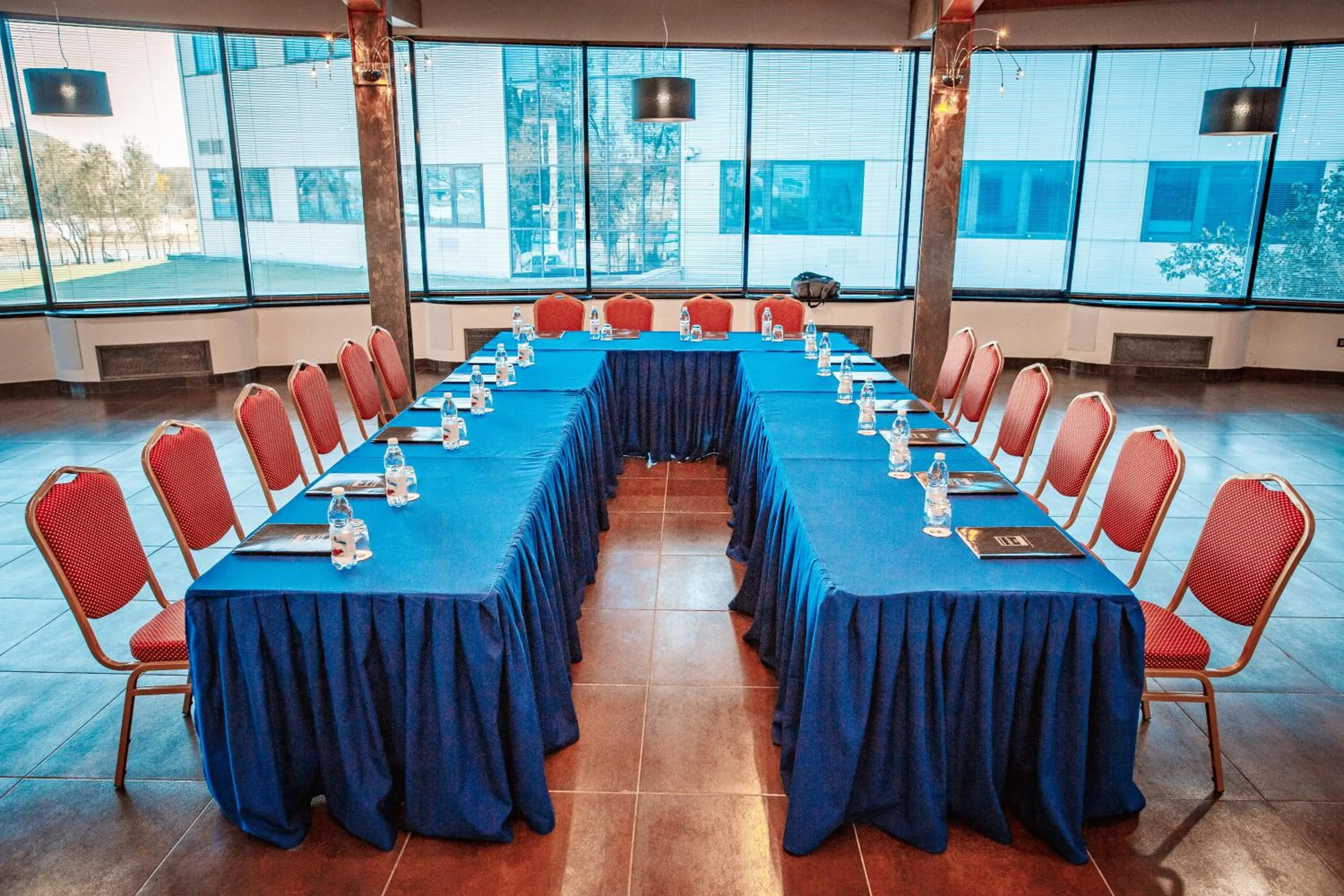 Business facilities in River Palace Hotel