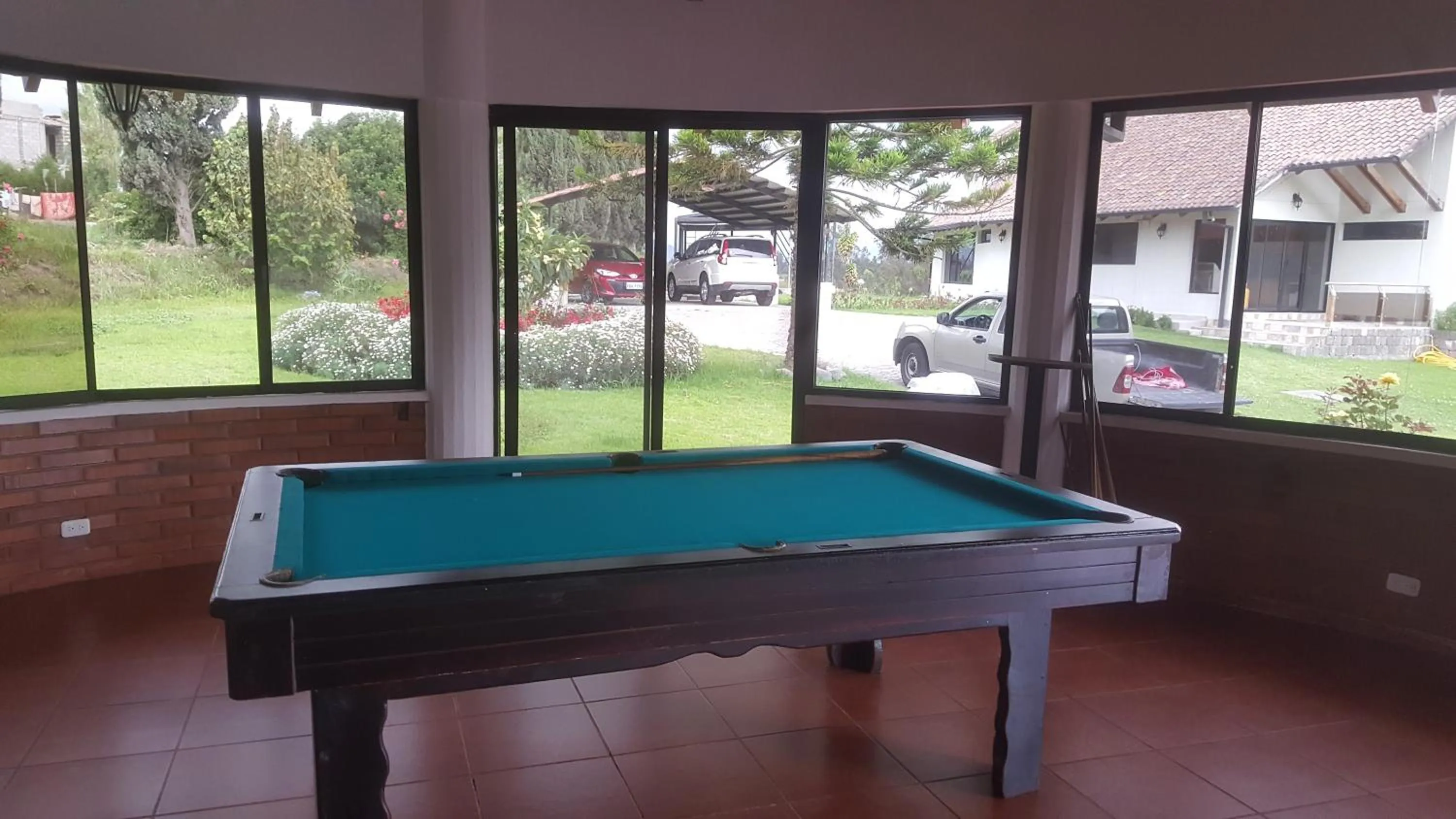 Quito Airport Suites Hotel