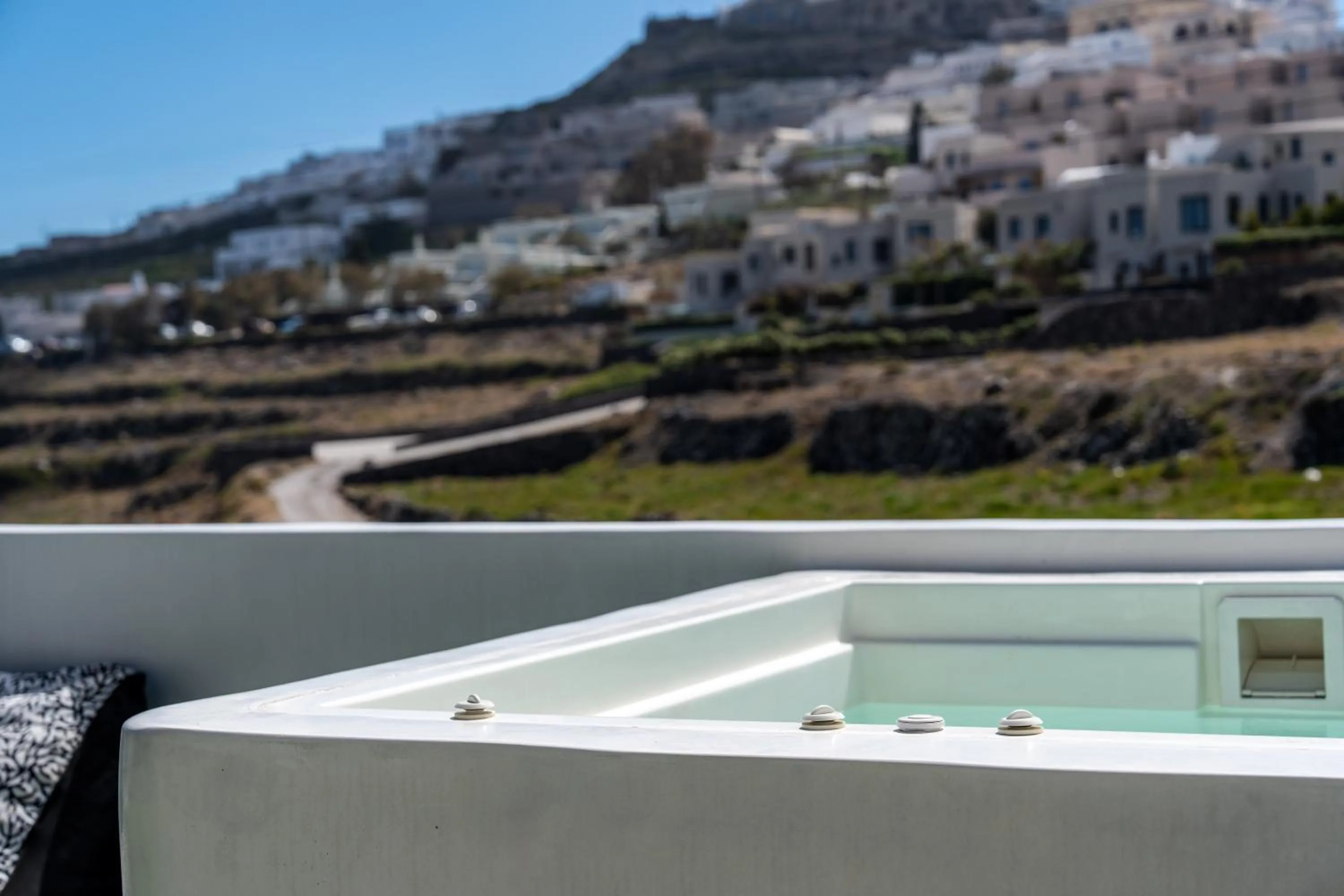 Sweet nectar villa at Pyrgos with heated jacuzzi