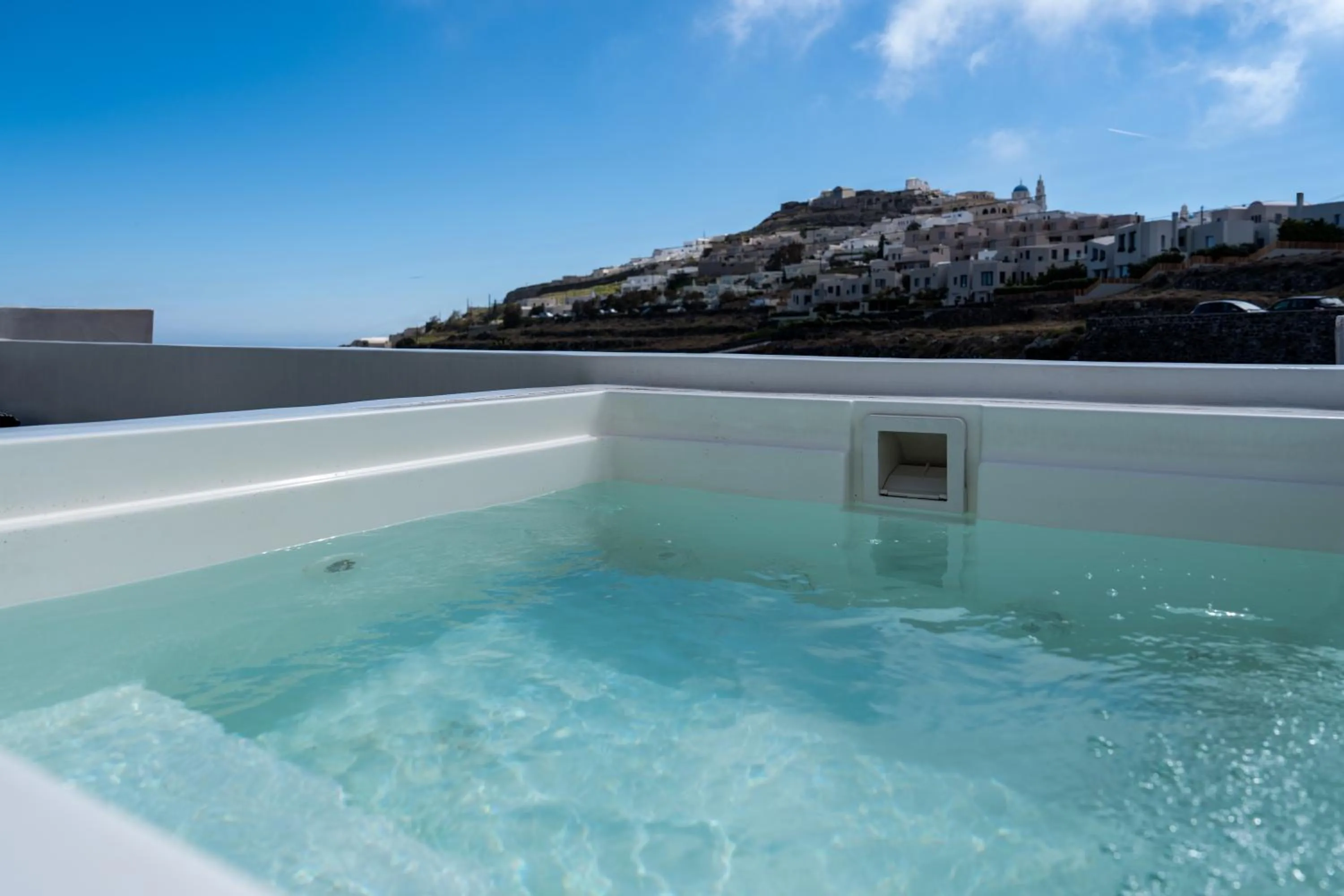 Sweet nectar villa at Pyrgos with heated jacuzzi