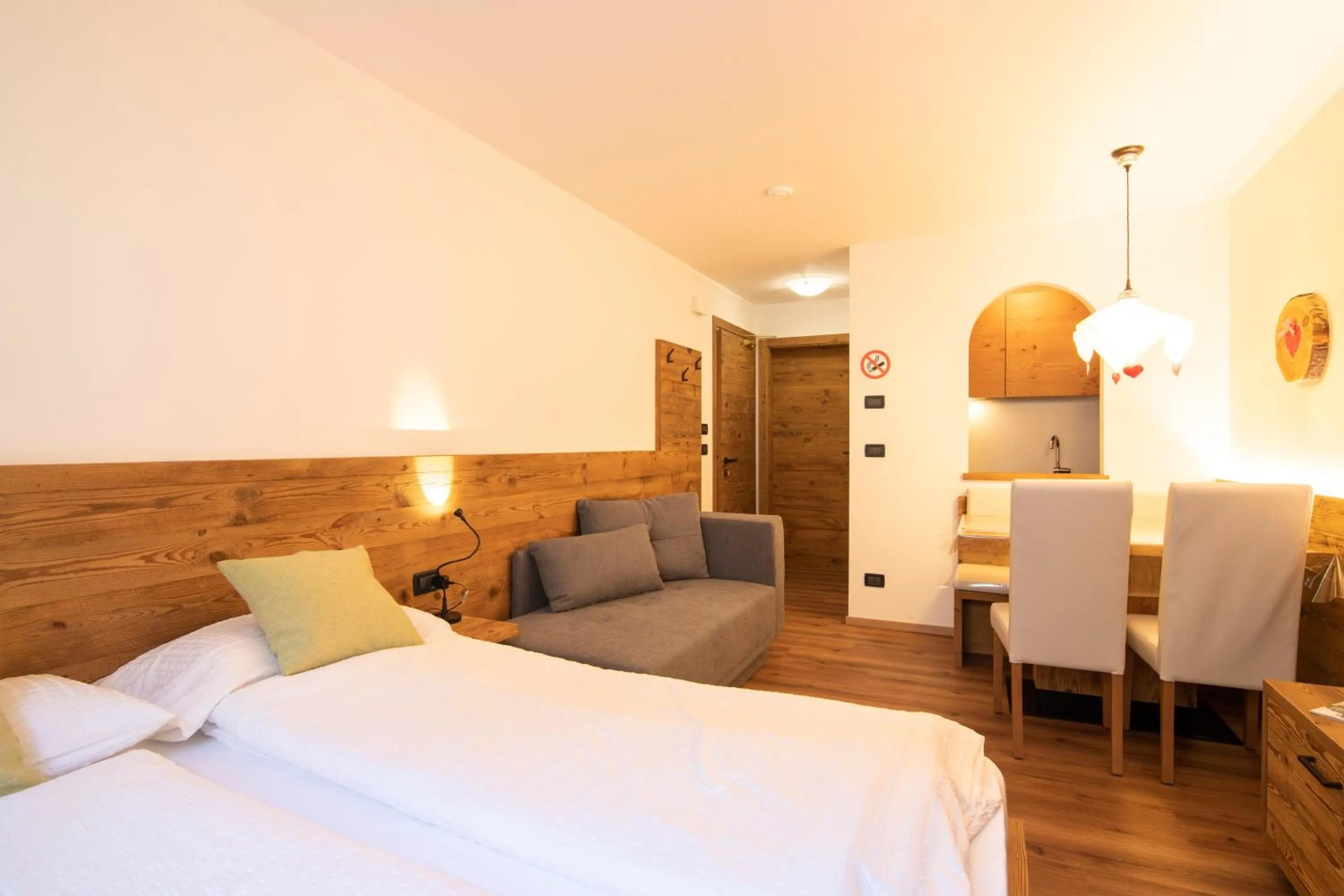 Bedroom, Bed in Residence Montebel