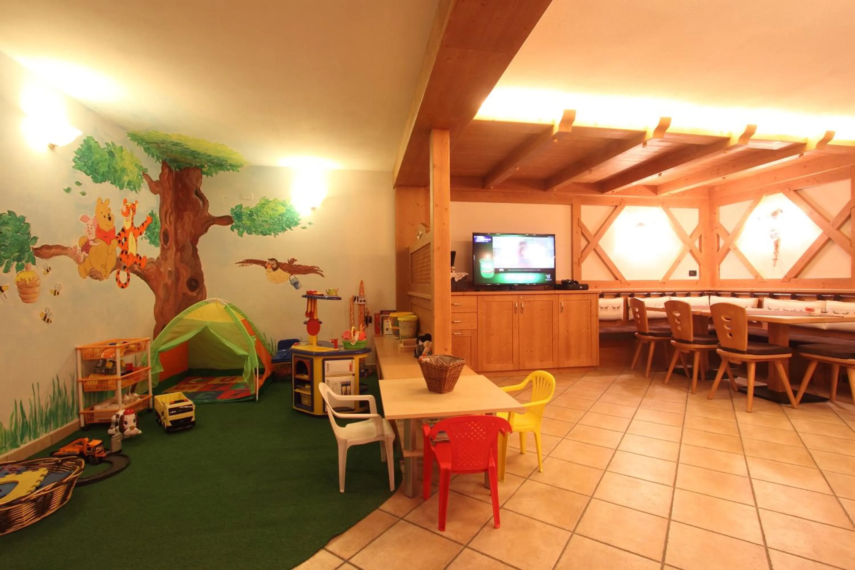 Game Room in Residence Montebel