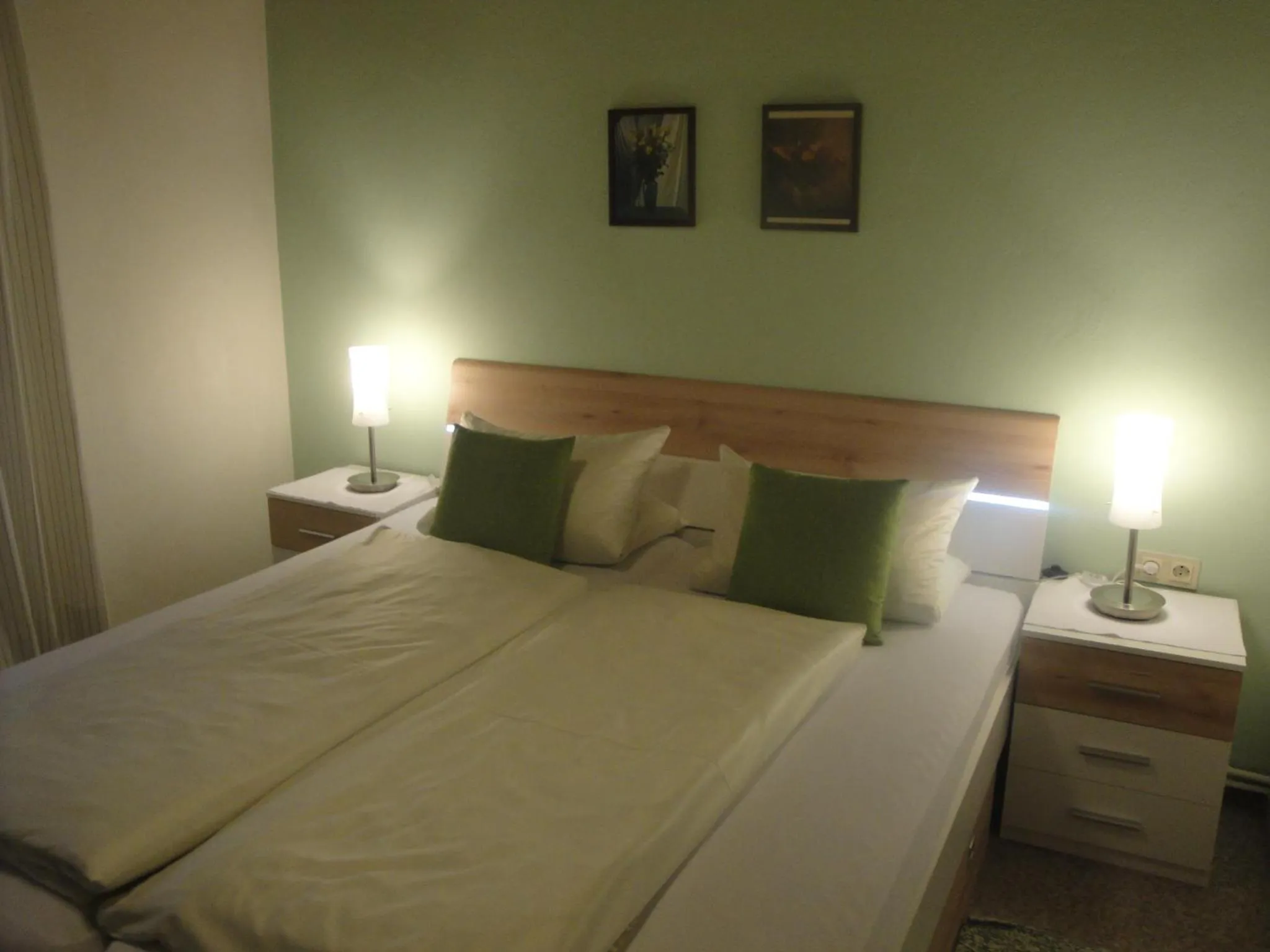 Photo of the whole room, Bed in Hotel Pension Schwaiger