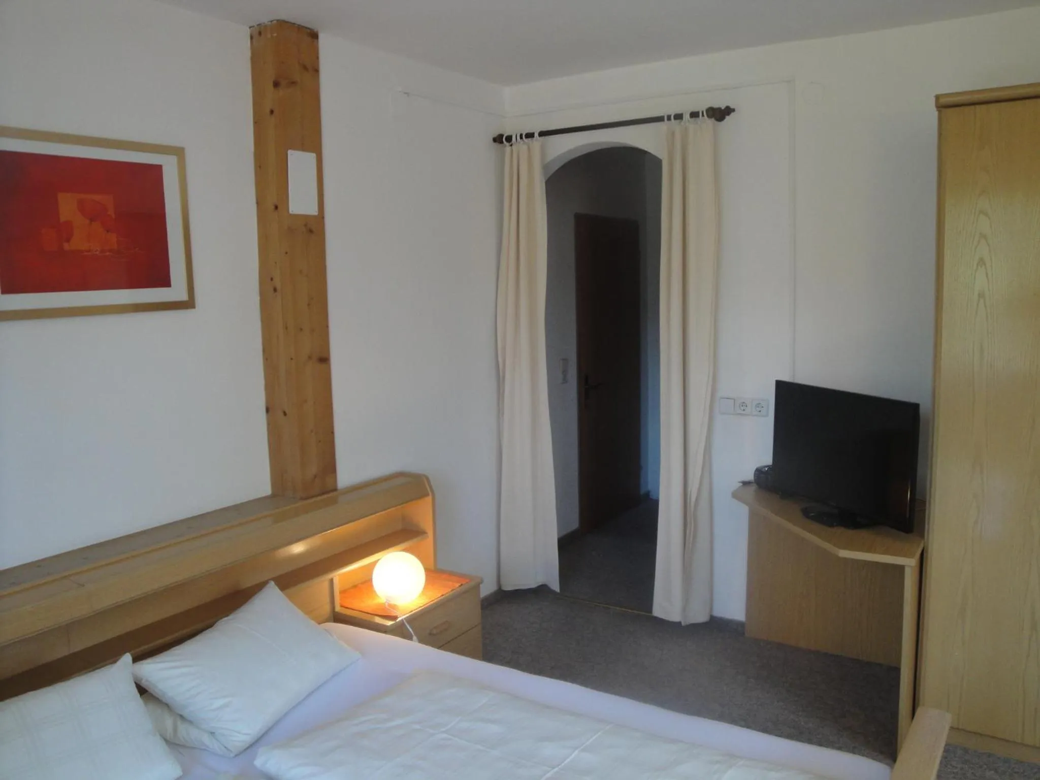 Photo of the whole room, Bed in Hotel Pension Schwaiger