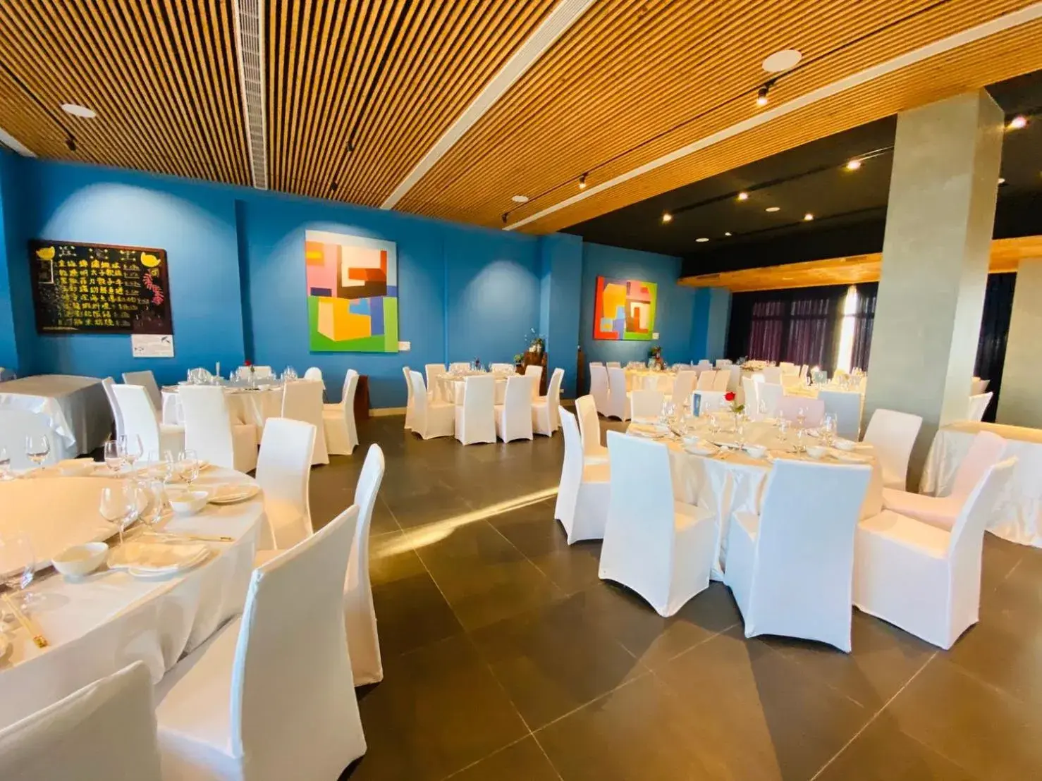 Restaurant/places to eat in SkyeBay Club Restaurant/places to eat in SkyeBay Club