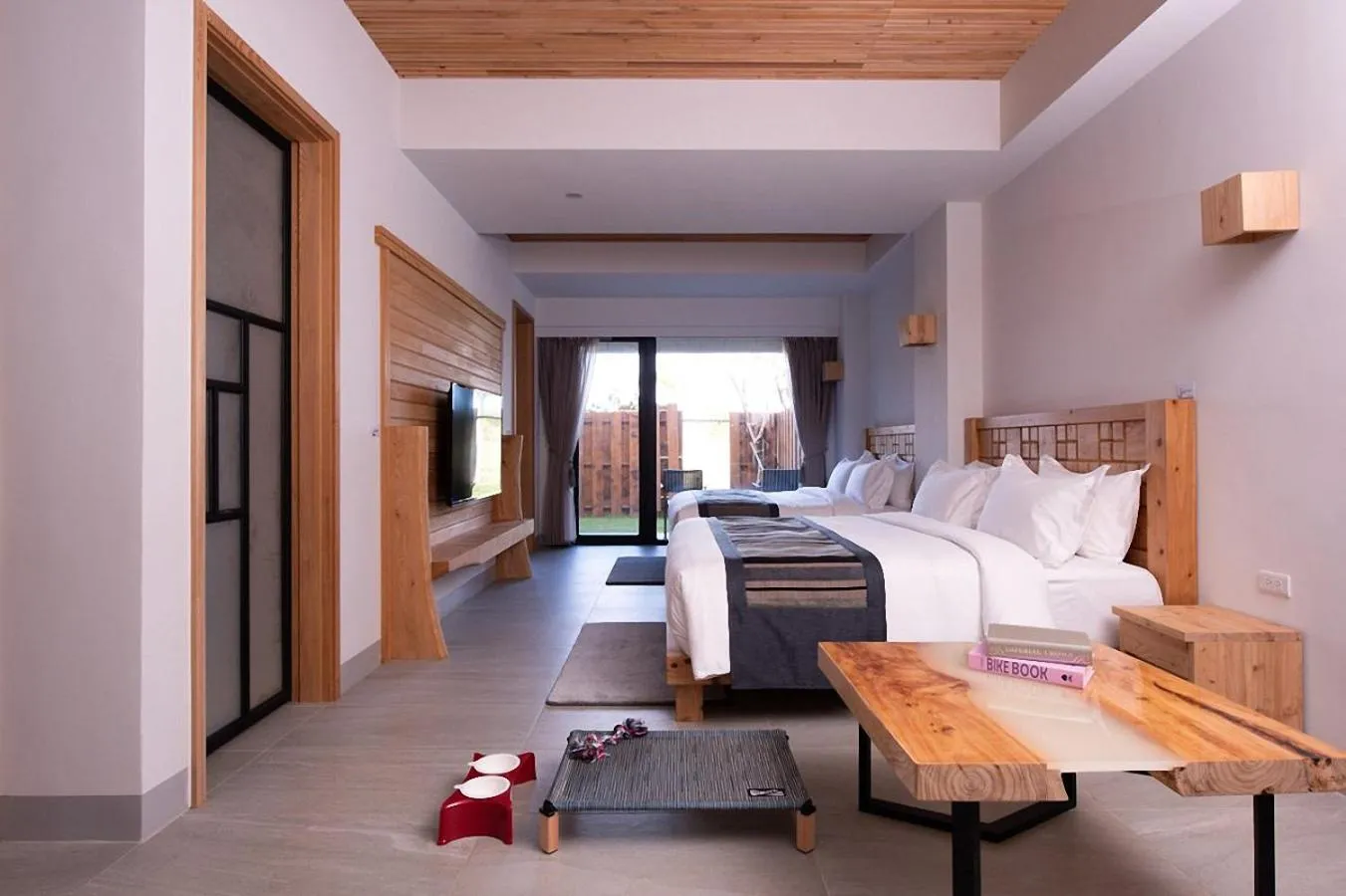 Bedroom, Bed in SkyeBay Club