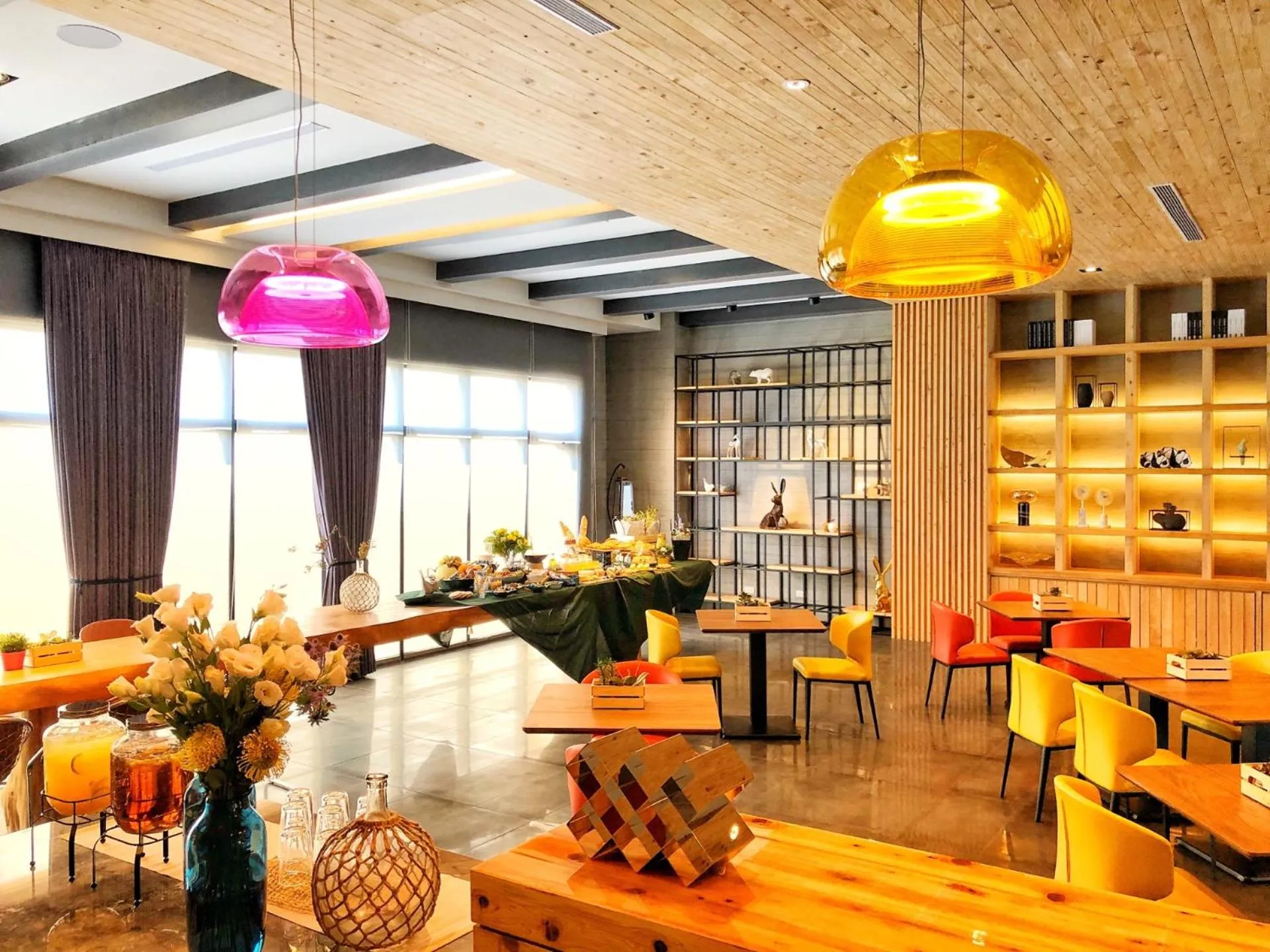 Lounge or bar in SkyeBay Club