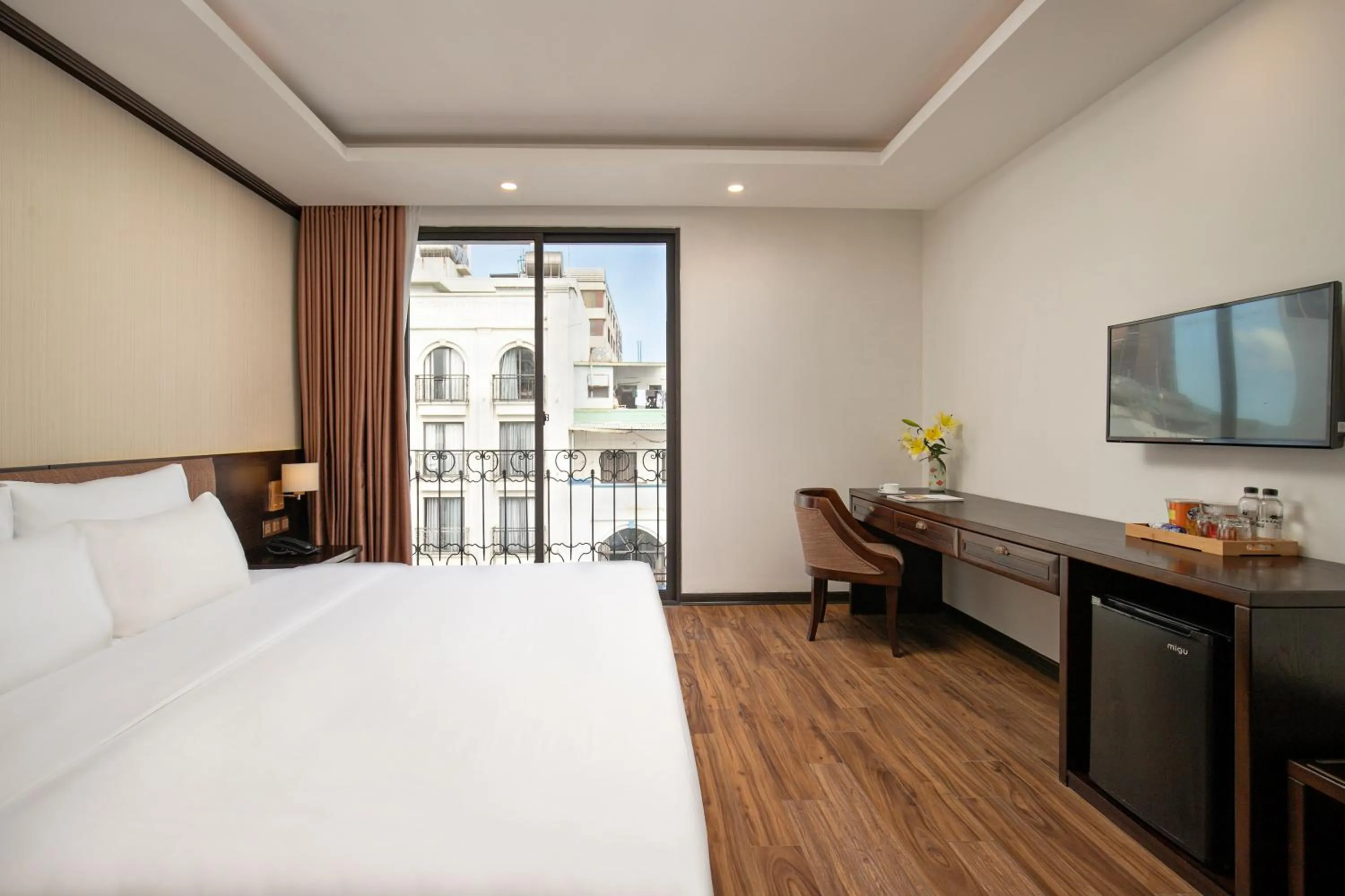 Communal lounge/ TV room, Bed in Palazzo Boutique Hotel