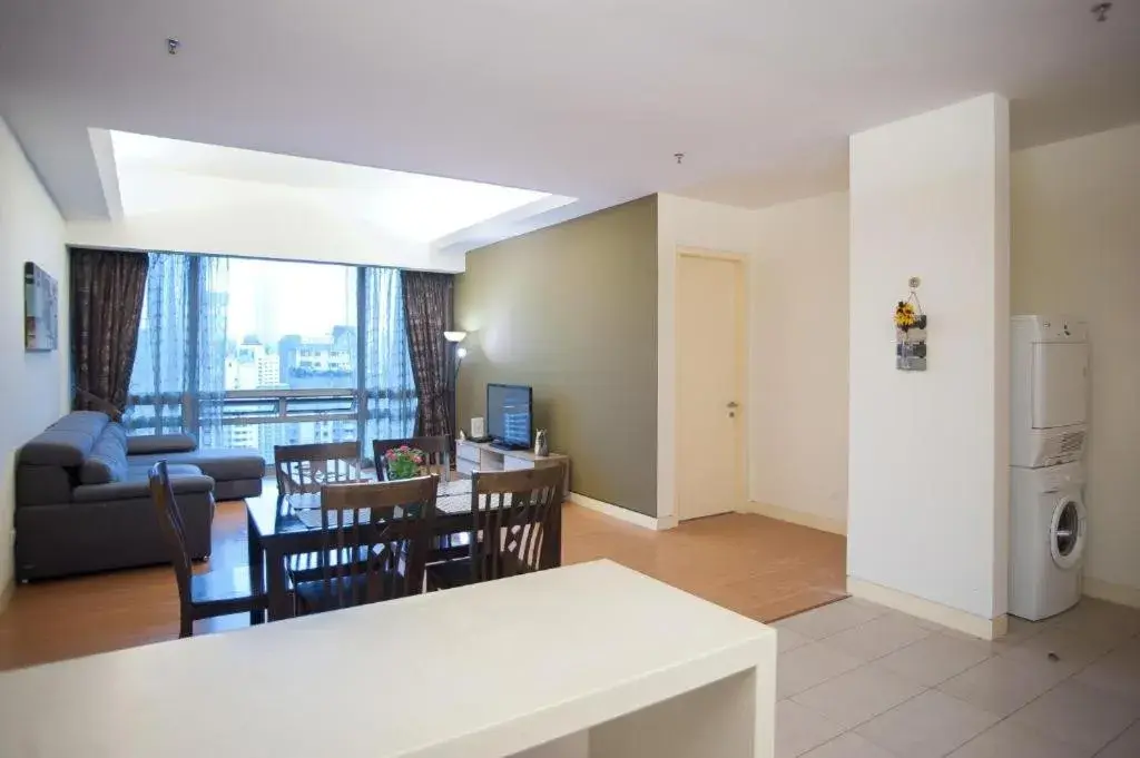 Three-Bedroom Apartment in Platinum Suites at Swiss Garden Three-Bedroom Apartment in Platinum Suites at Swiss Garden