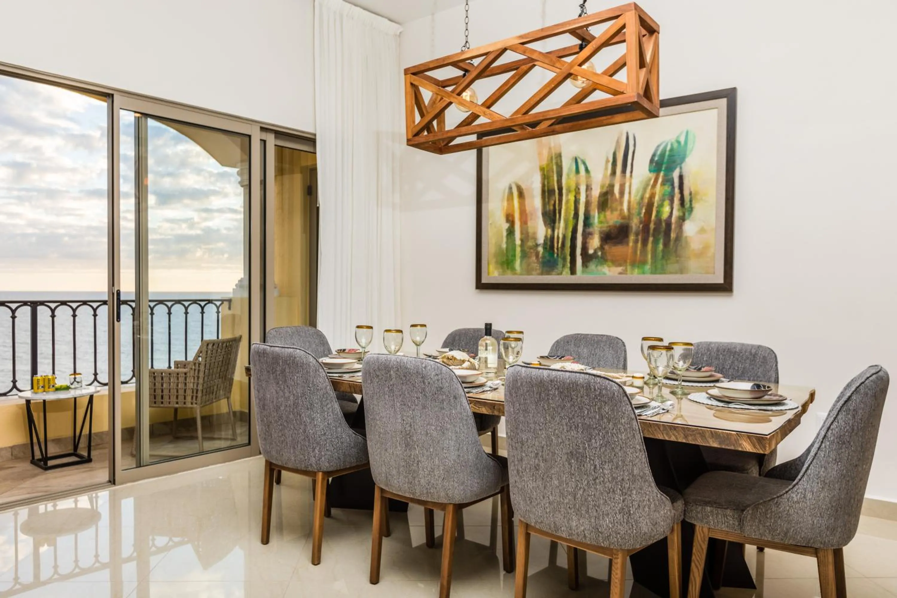 Dining area in Petit Luxe Las Gavias Penthouse