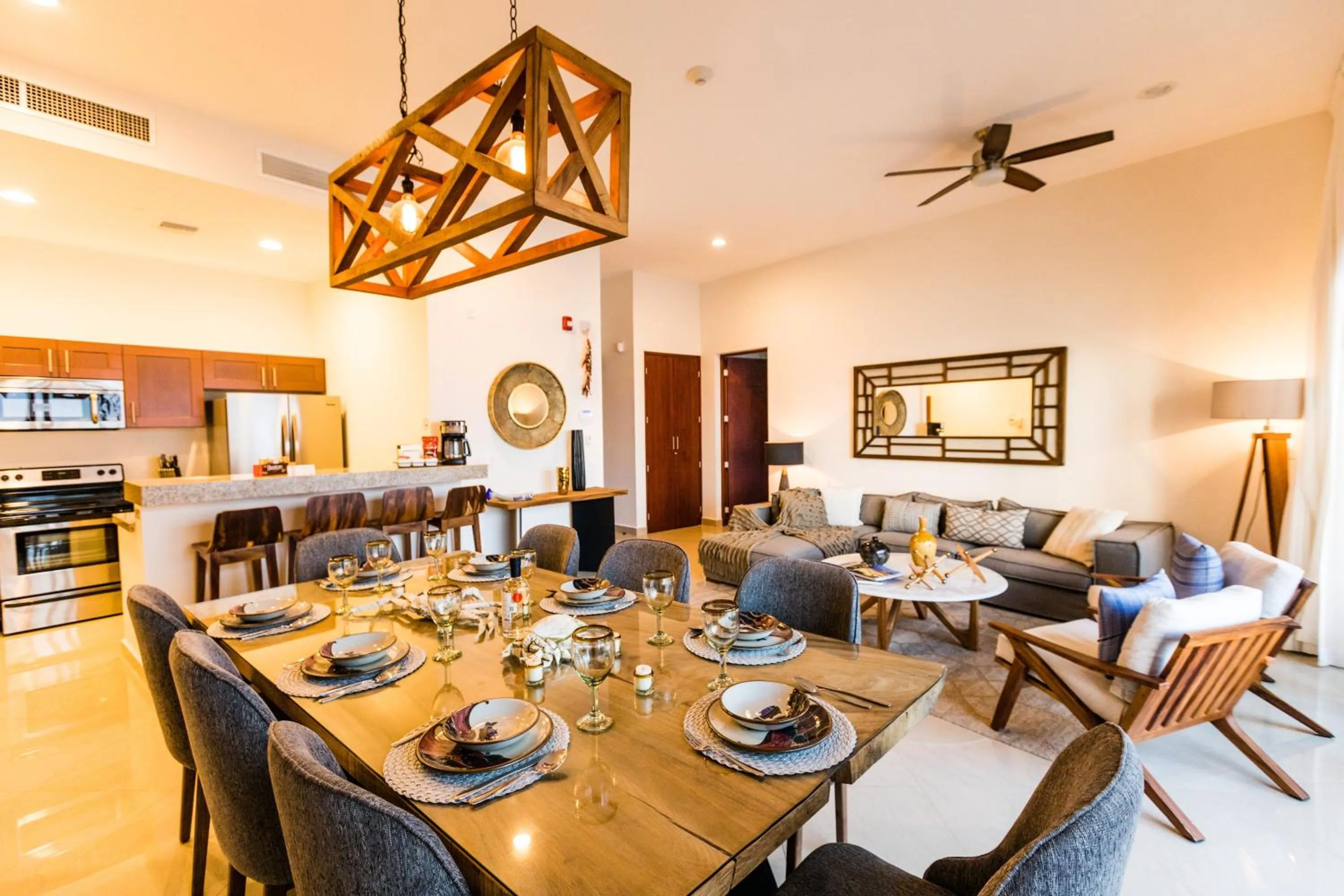 Dining area in Petit Luxe Las Gavias Penthouse