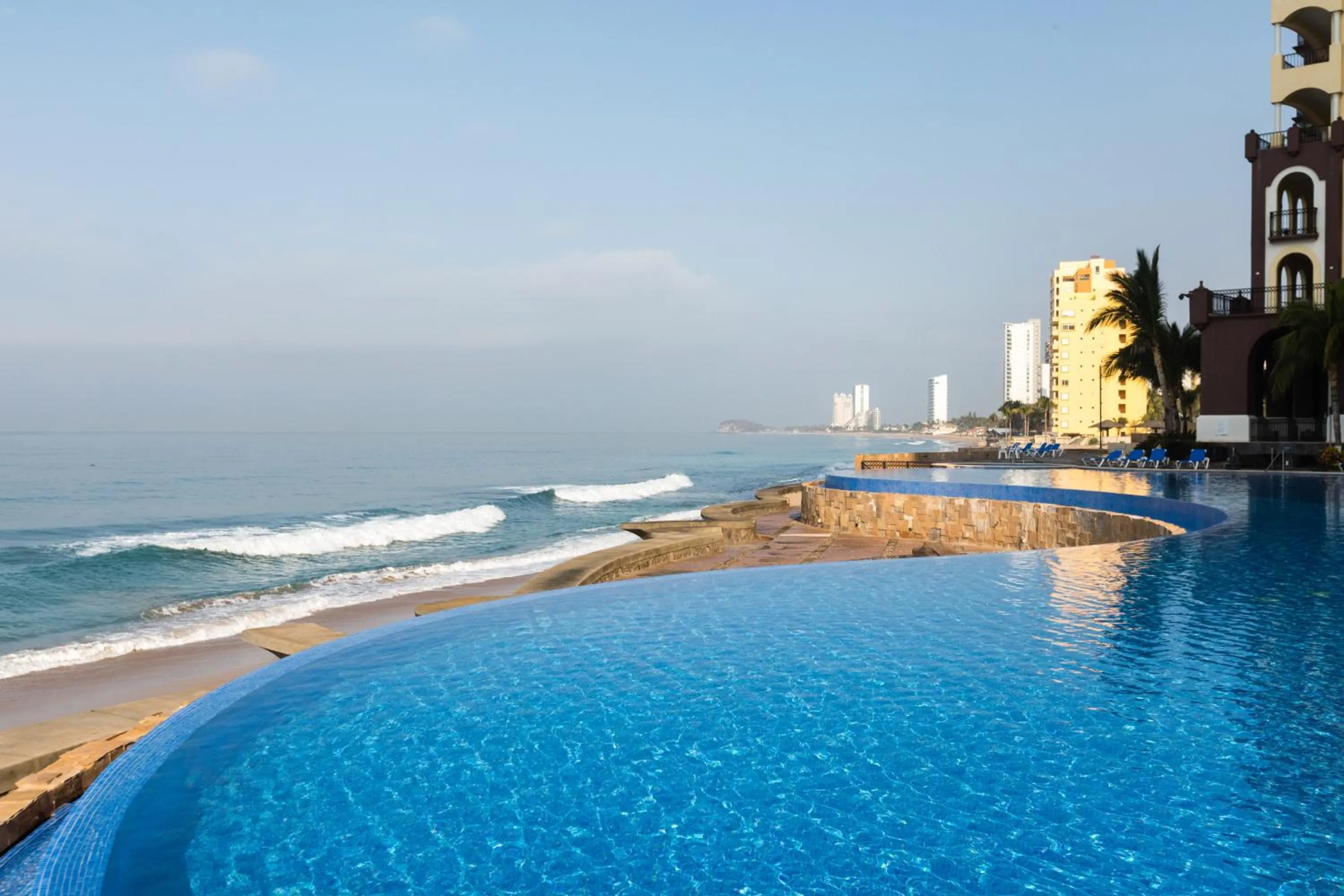 Swimming pool in Petit Luxe Las Gavias Penthouse