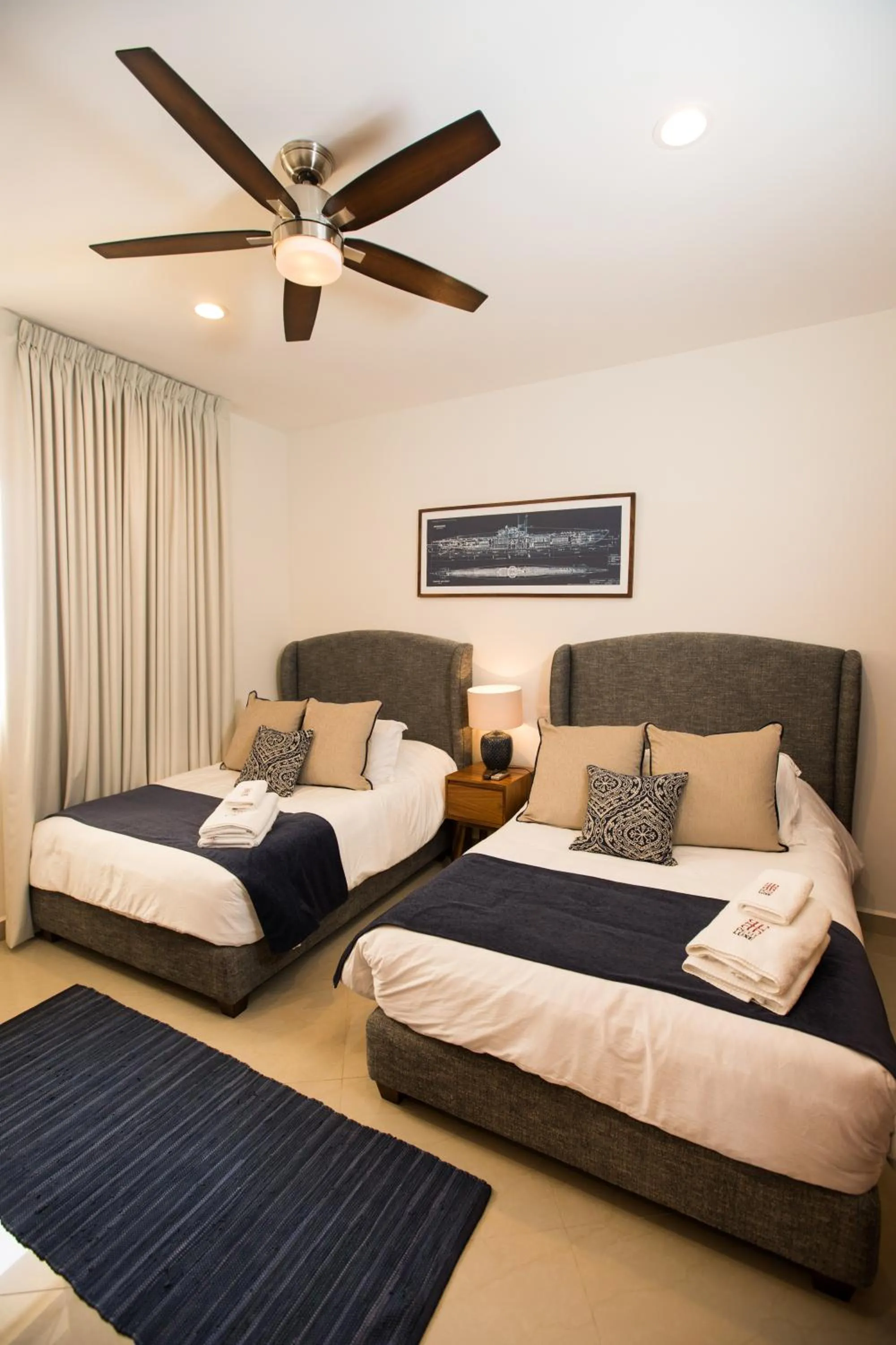 Bedroom, Bed in Petit Luxe Las Gavias Penthouse
