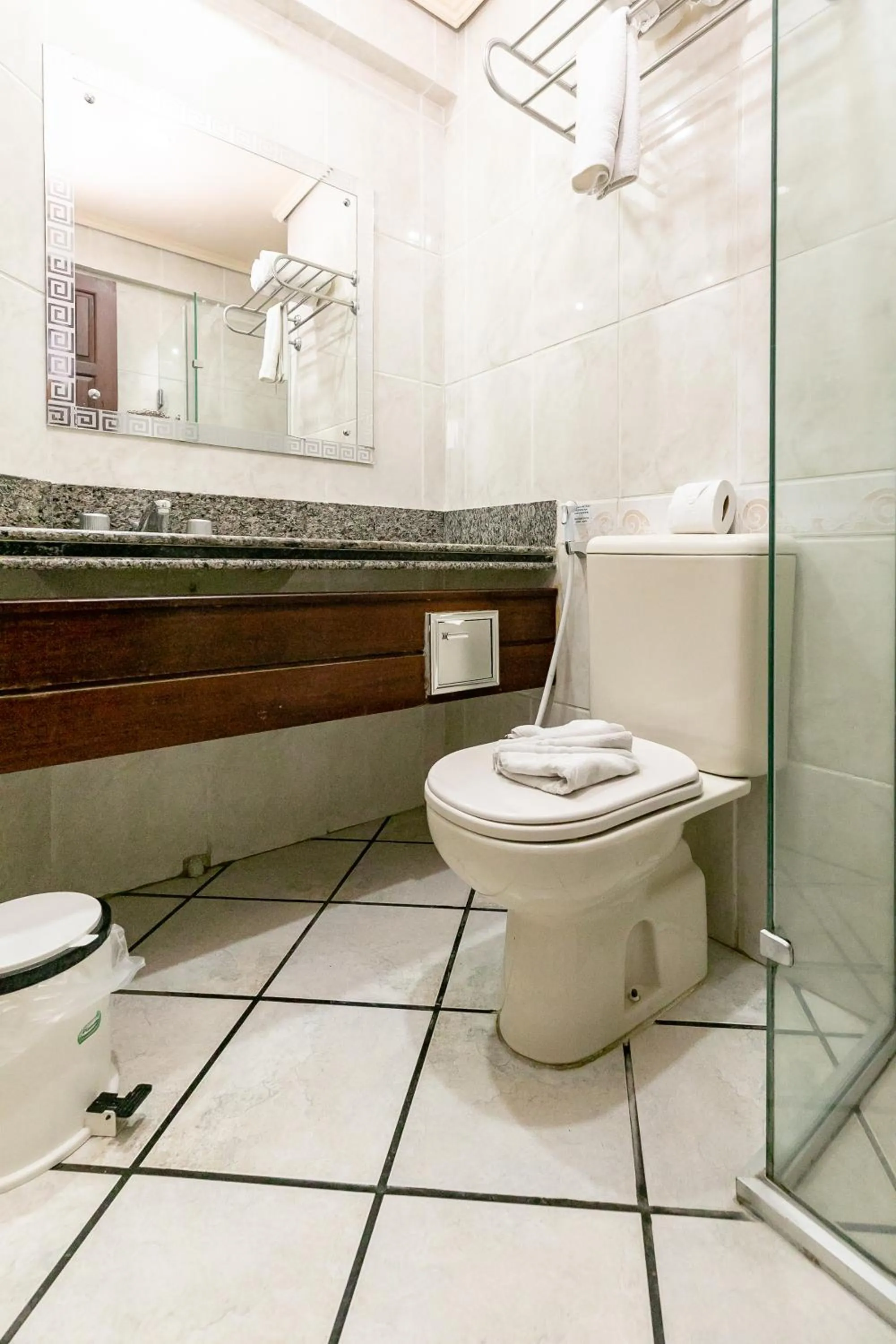 Toilet in Yak Beach Hotel Ponta Negra