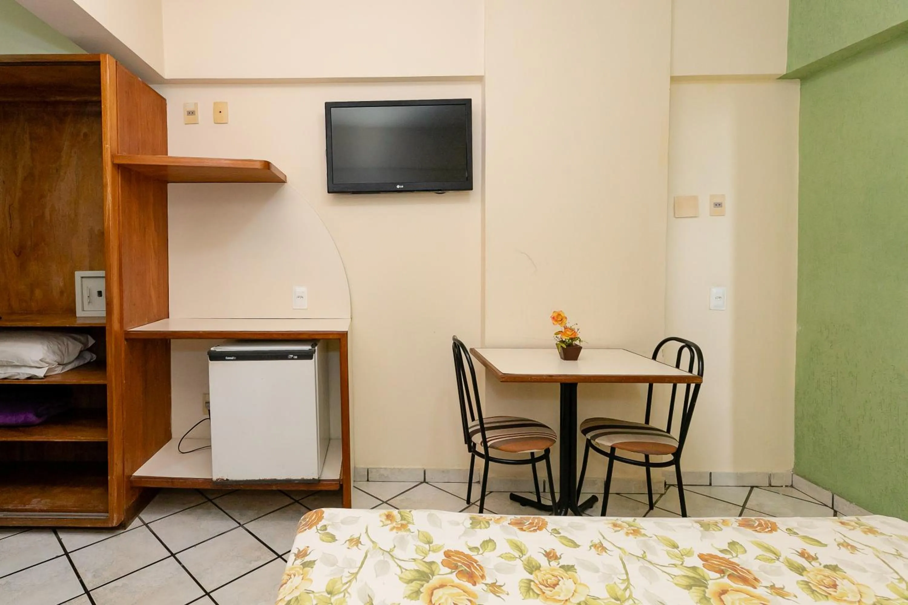 TV and multimedia in Yak Beach Hotel Ponta Negra