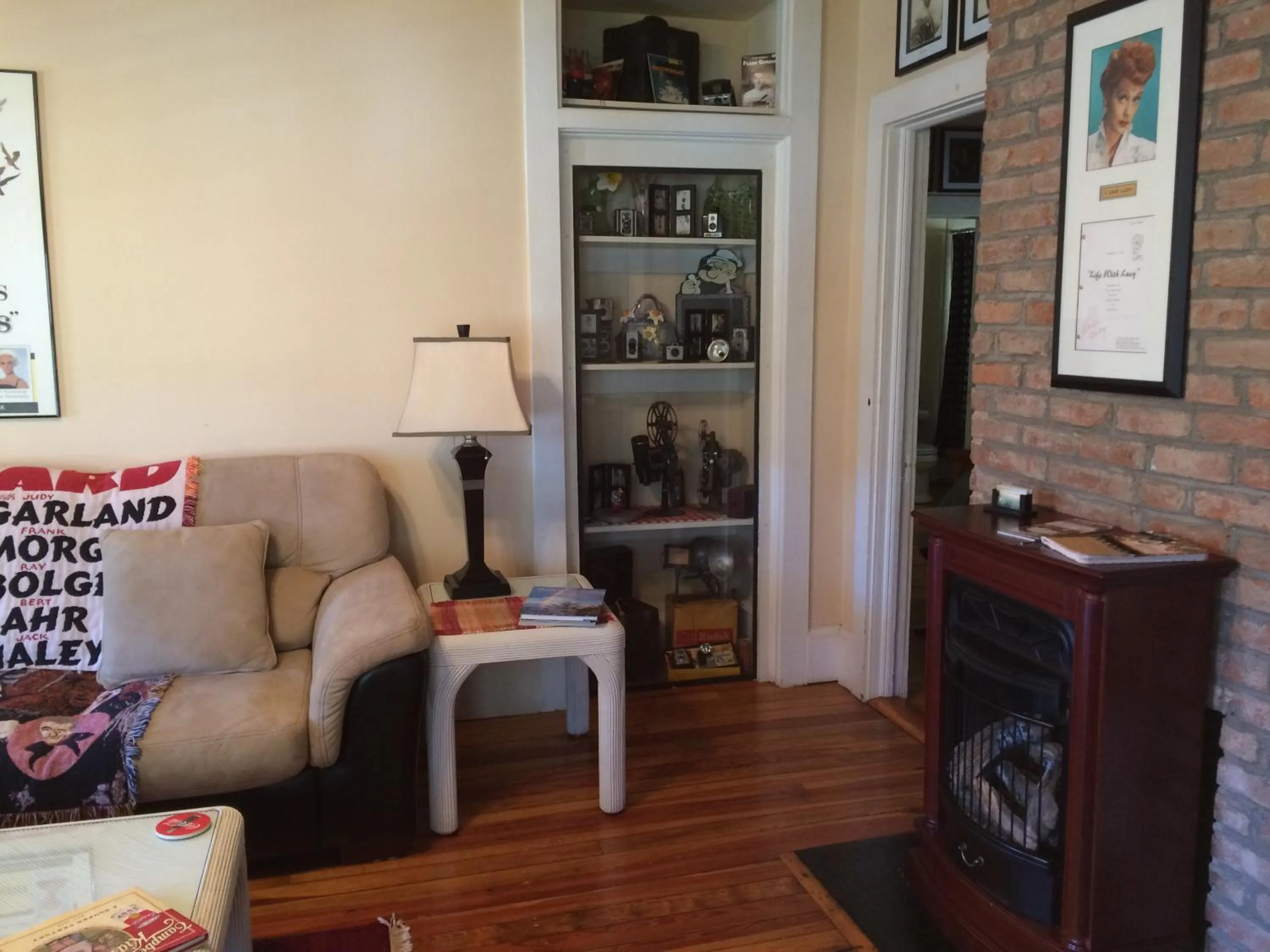 Living room in Calhoun House Inn & Suites