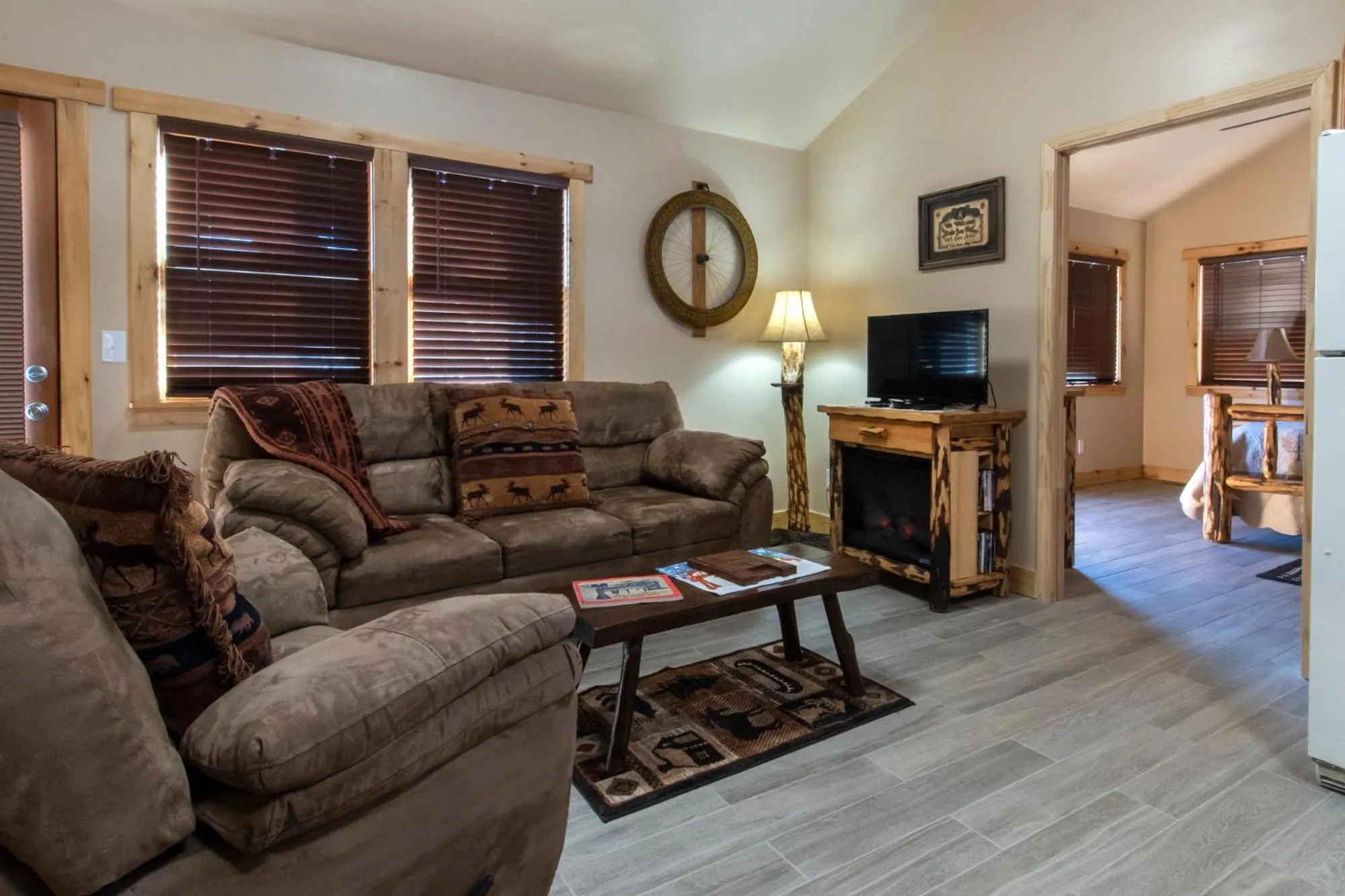 Living room in Calhoun House Inn & Suites