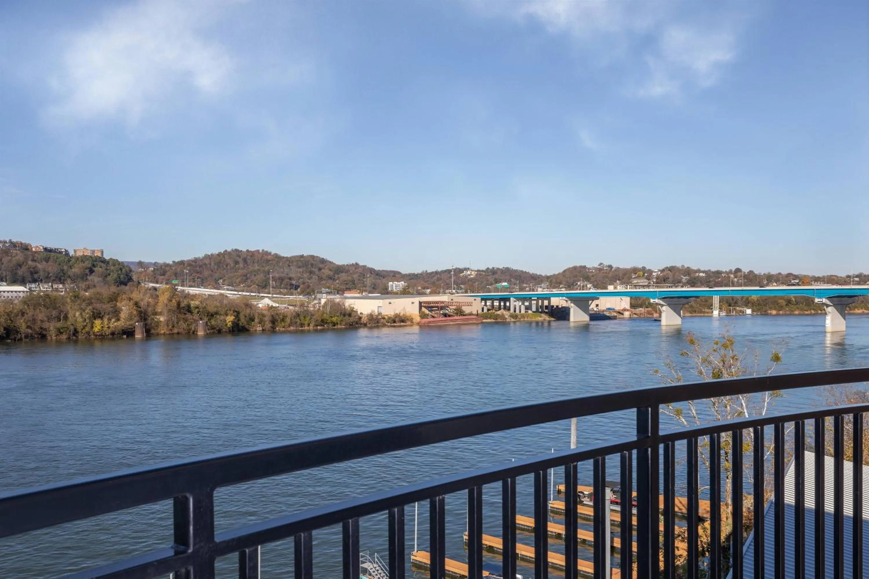 Bedroom in SpringHill Suites by Marriott Downtown Chattanooga/Cameron Harbor
