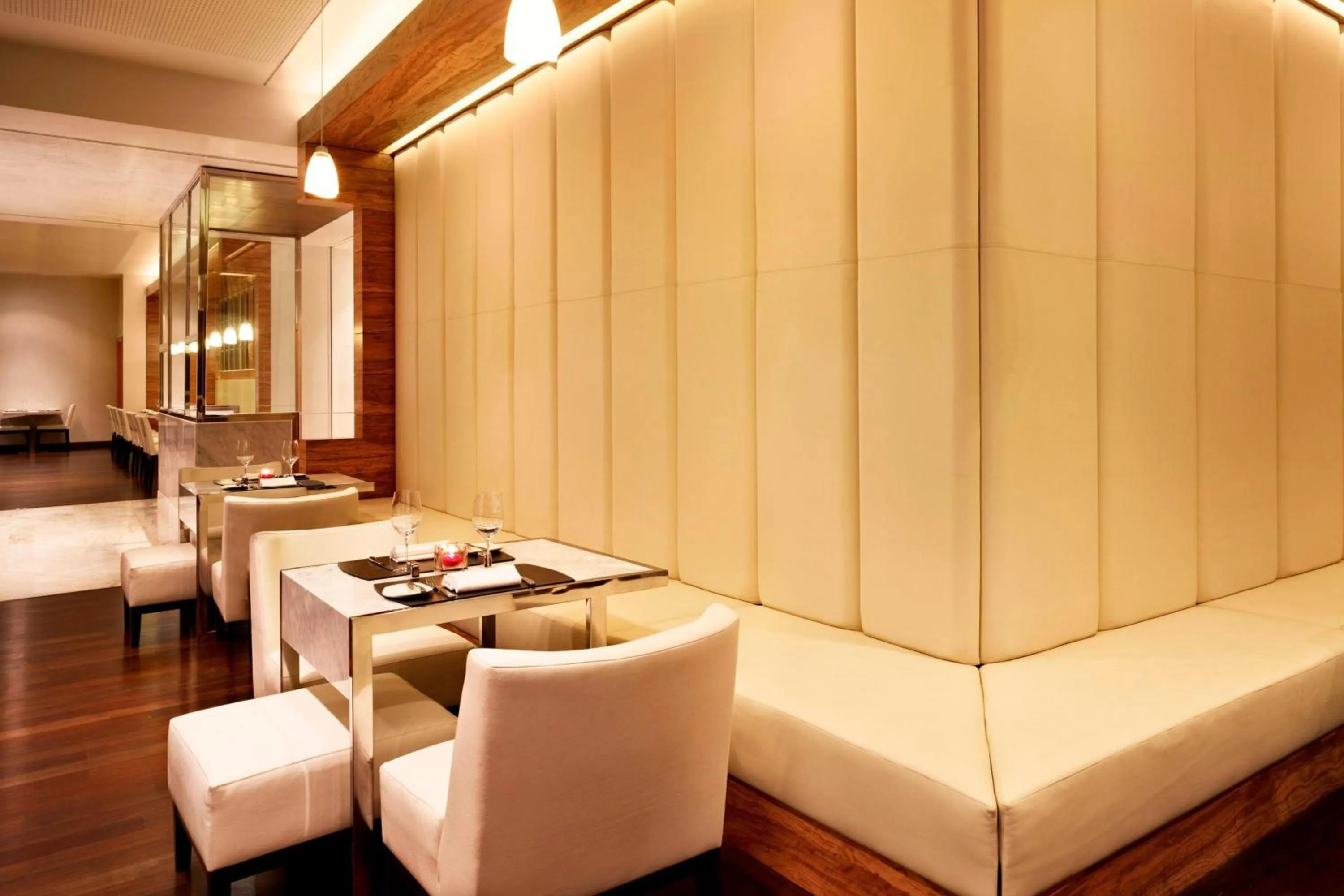 Restaurant/places to eat in Le Meridien Oran Hotel