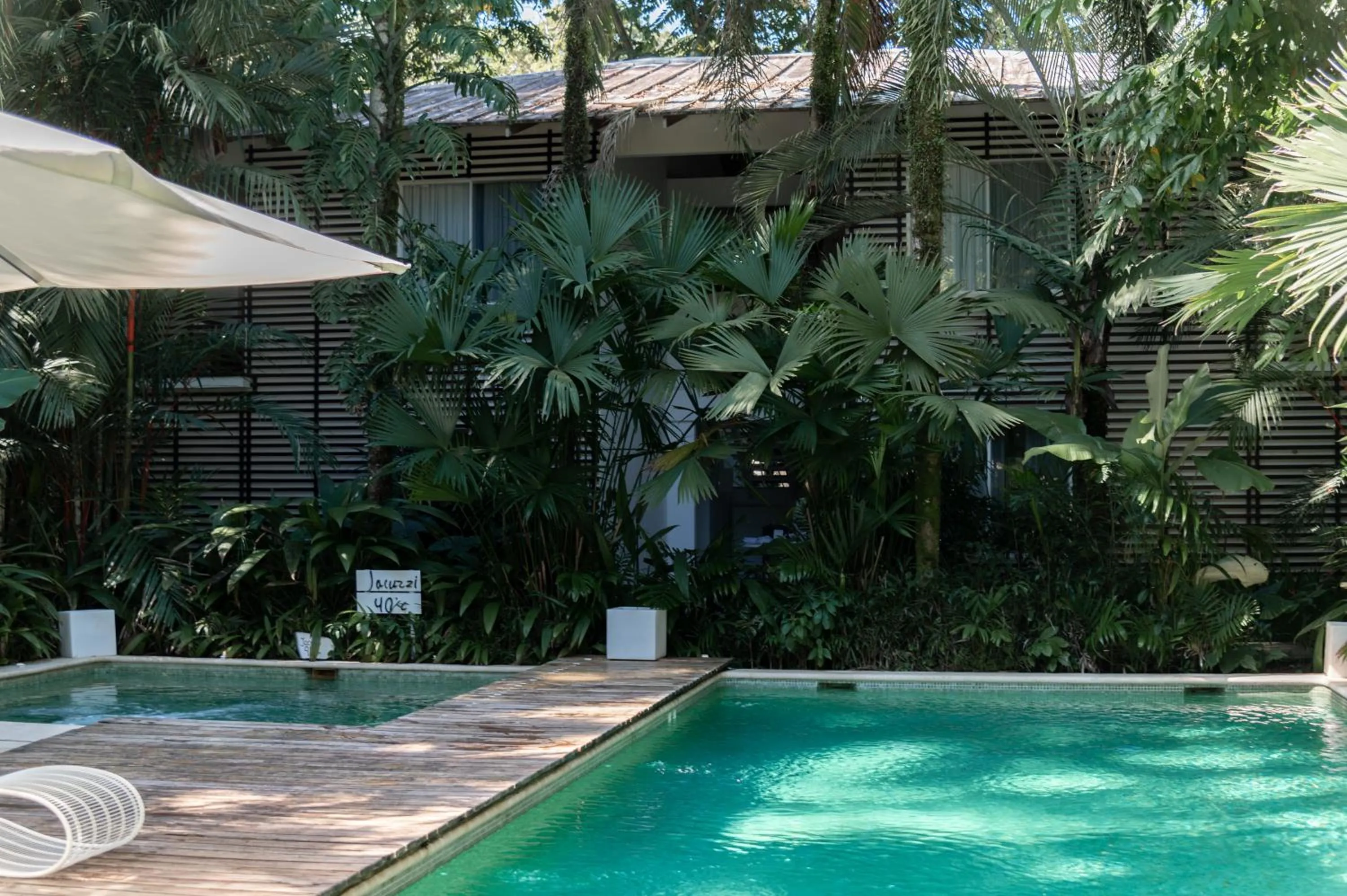 Day in Le Cameleon Hotel