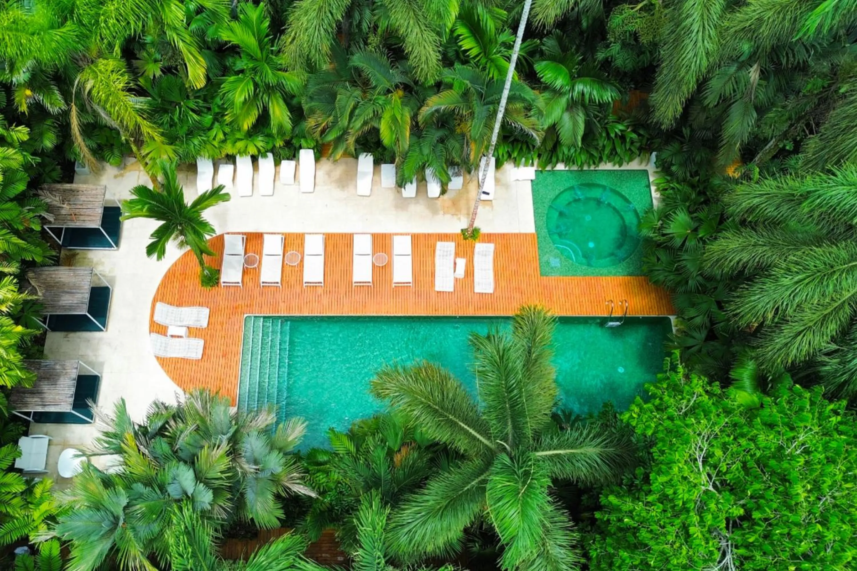 Swimming pool in Le Cameleon Hotel