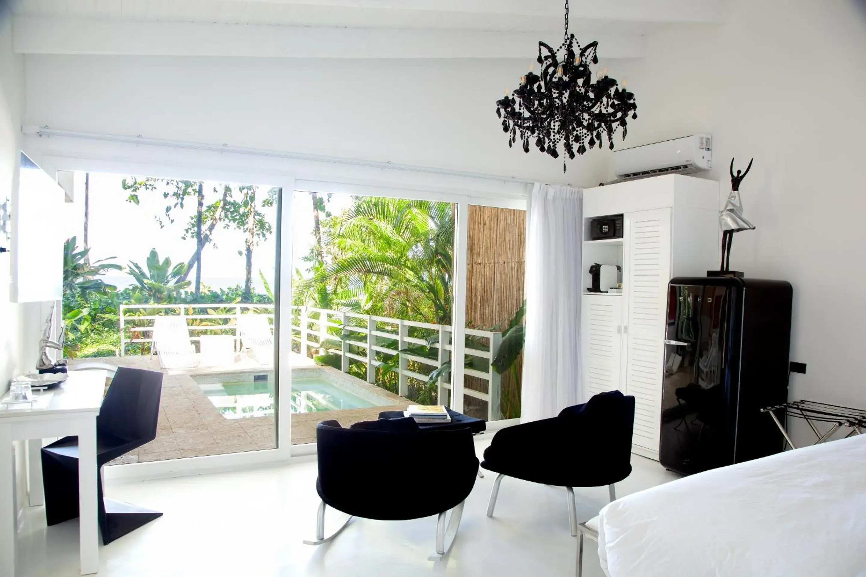 Romantic Suite Beach Front in Le Cameleon Hotel Romantic Suite Beach Front in Le Cameleon Hotel