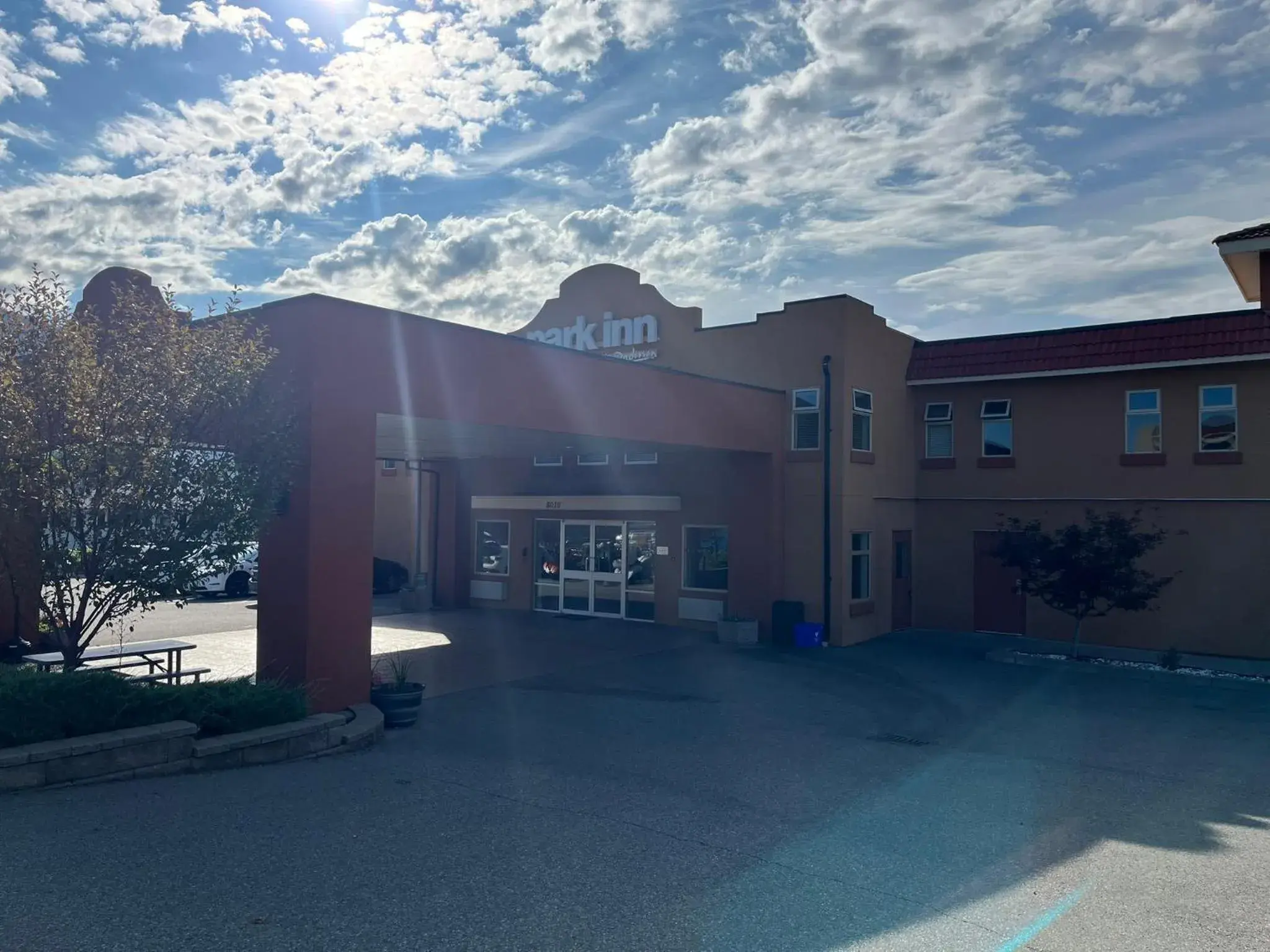 Property building in Park Inn by Radisson Osoyoos Property building in Park Inn by Radisson Osoyoos