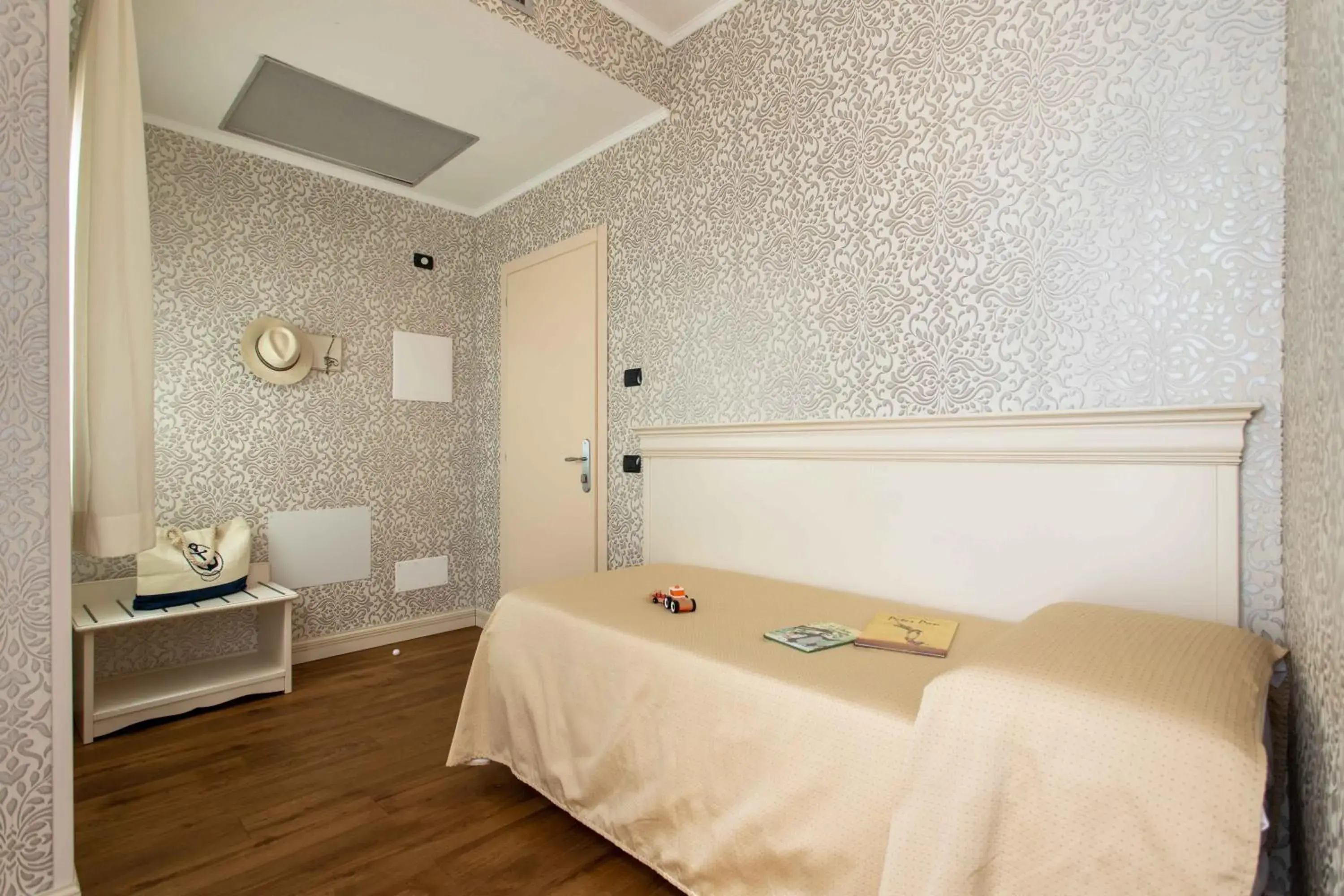 Bed in Charming Palace Santa Fosca Bed in Charming Palace Santa Fosca