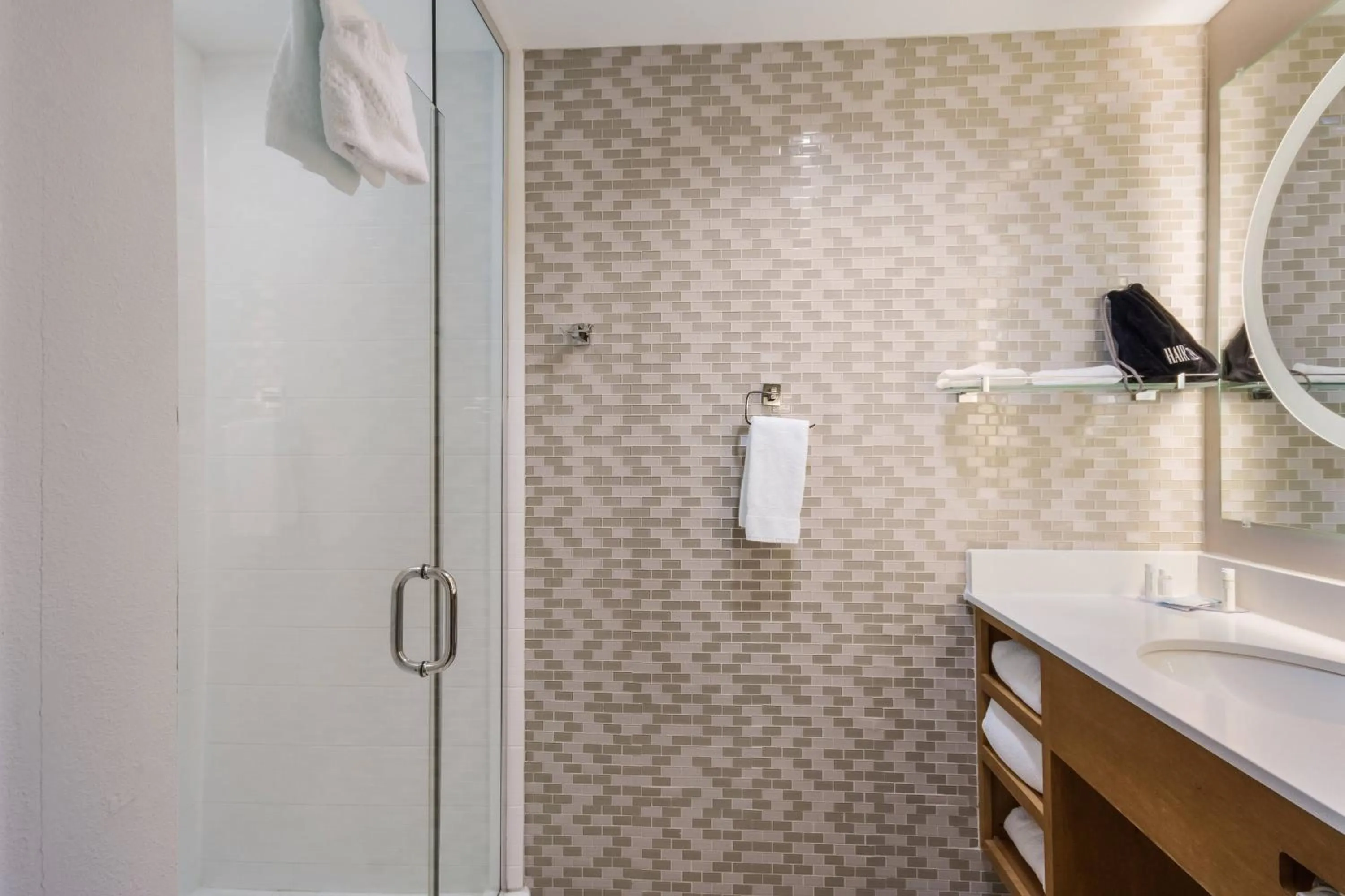 Bathroom in SpringHill Suites by Marriott Enid