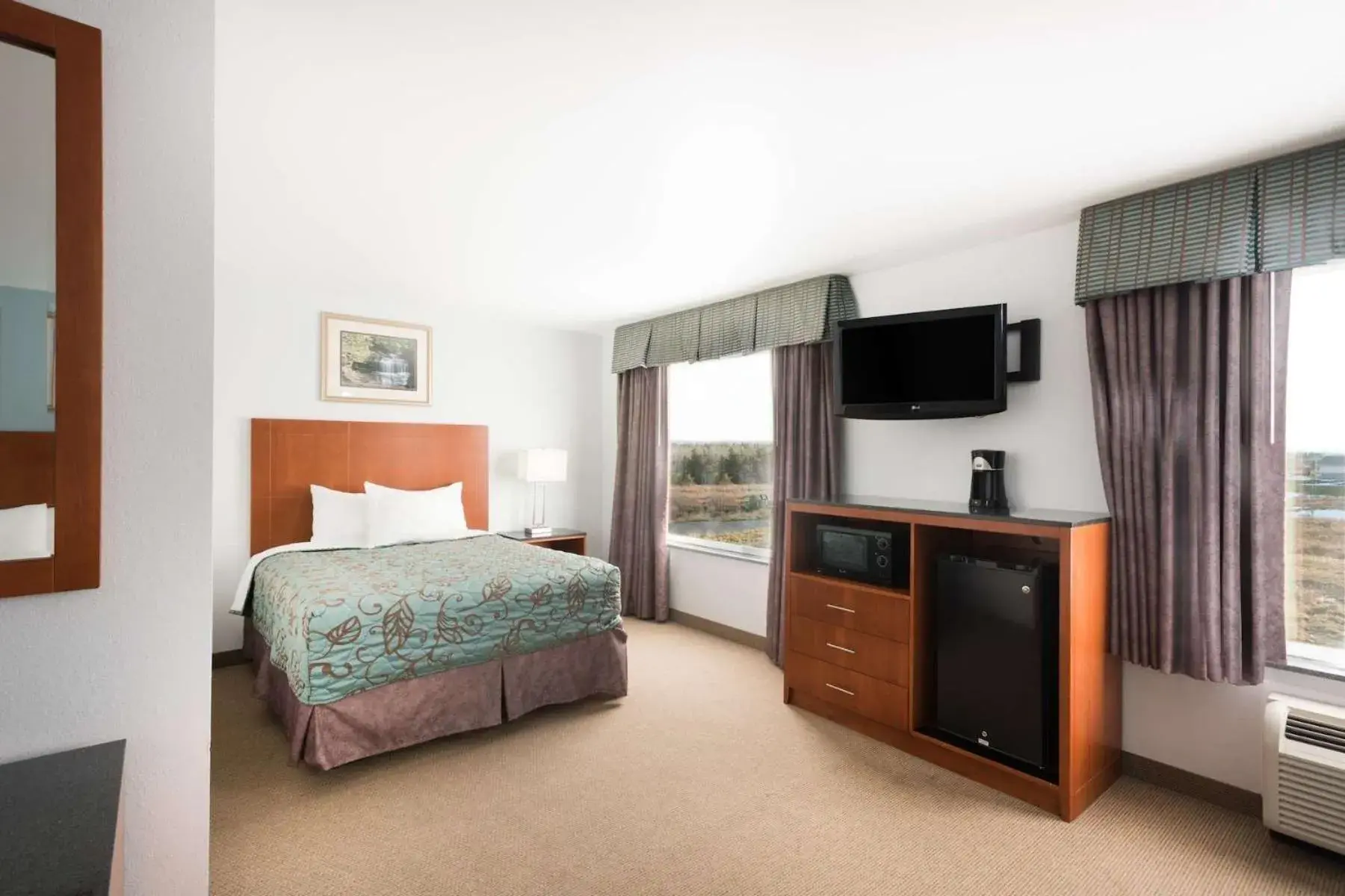 Studio Queen Suite with Three Queen Beds - Non-Smoking in Days Inn by Wyndham Watertown Fort Drum Studio Queen Suite with Three Queen Beds - Non-Smoking in Days Inn by Wyndham Watertown Fort Drum