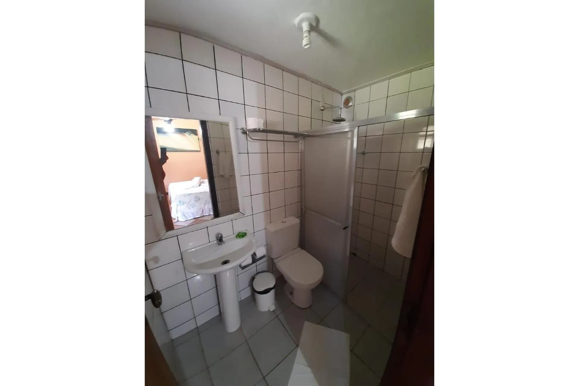 Shower in Pousada Recanto dos Lima