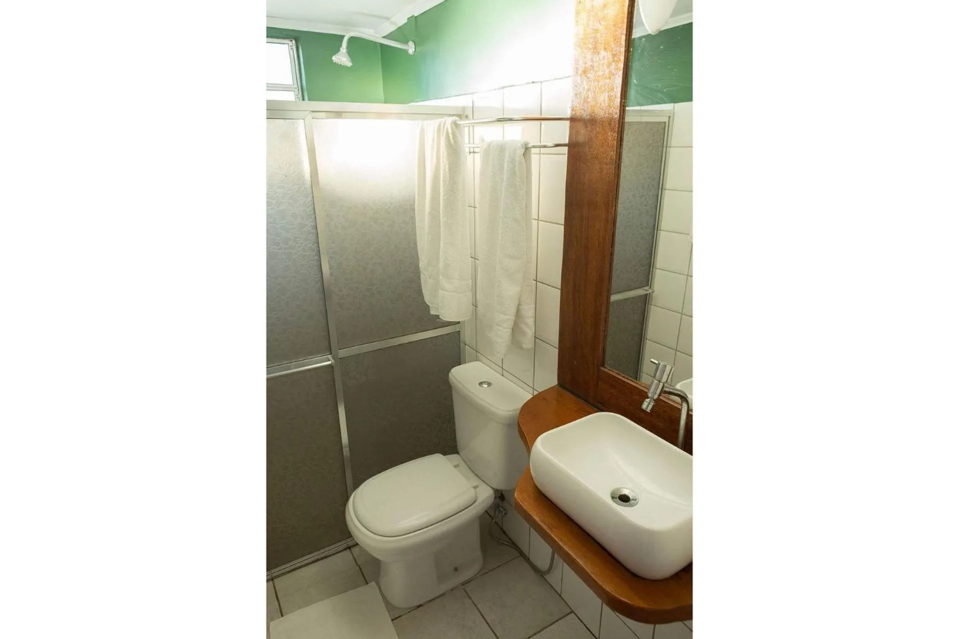 Toilet in Pousada Recanto dos Lima