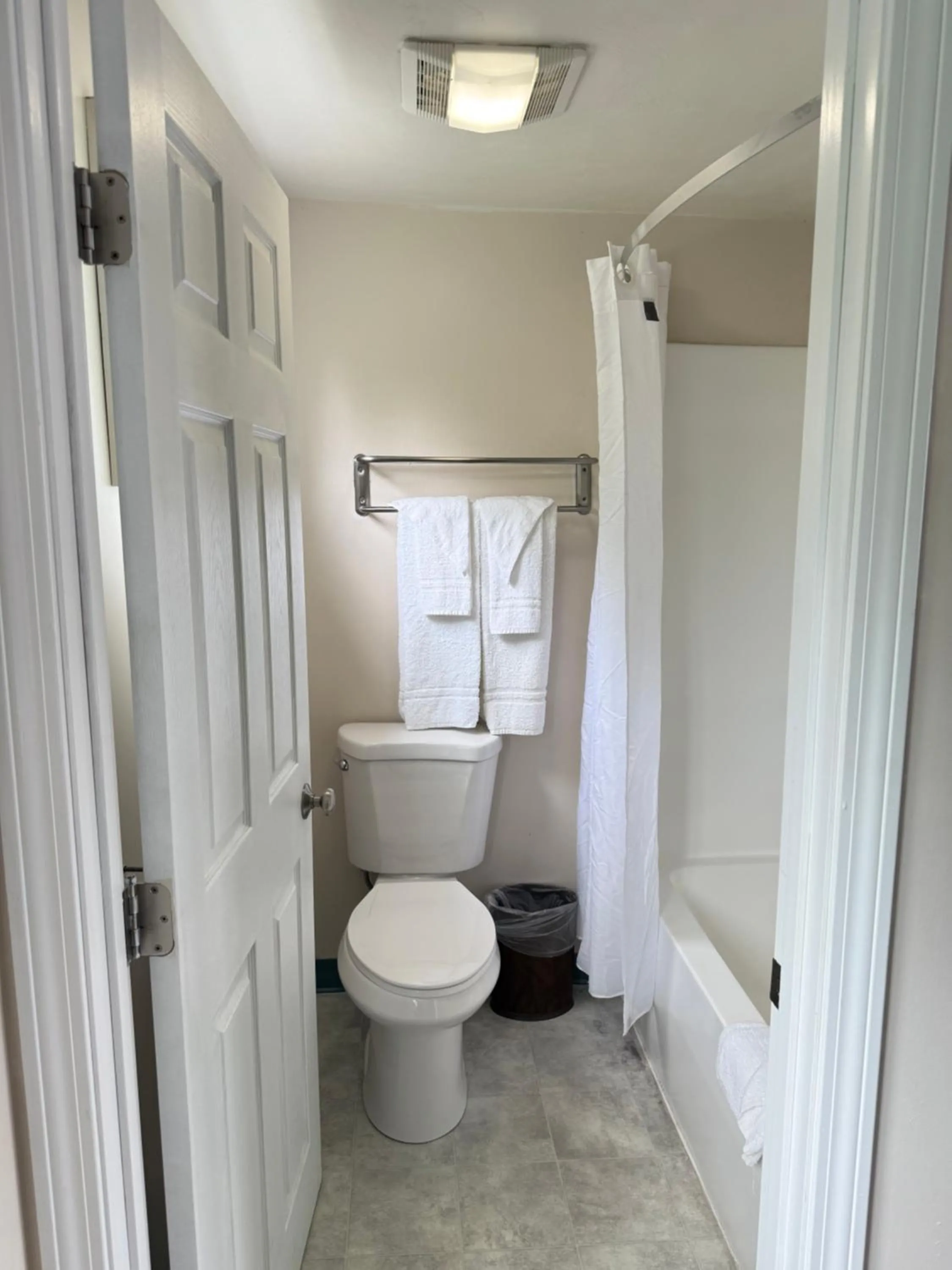 Standard Double Room in Cape Sands Inn