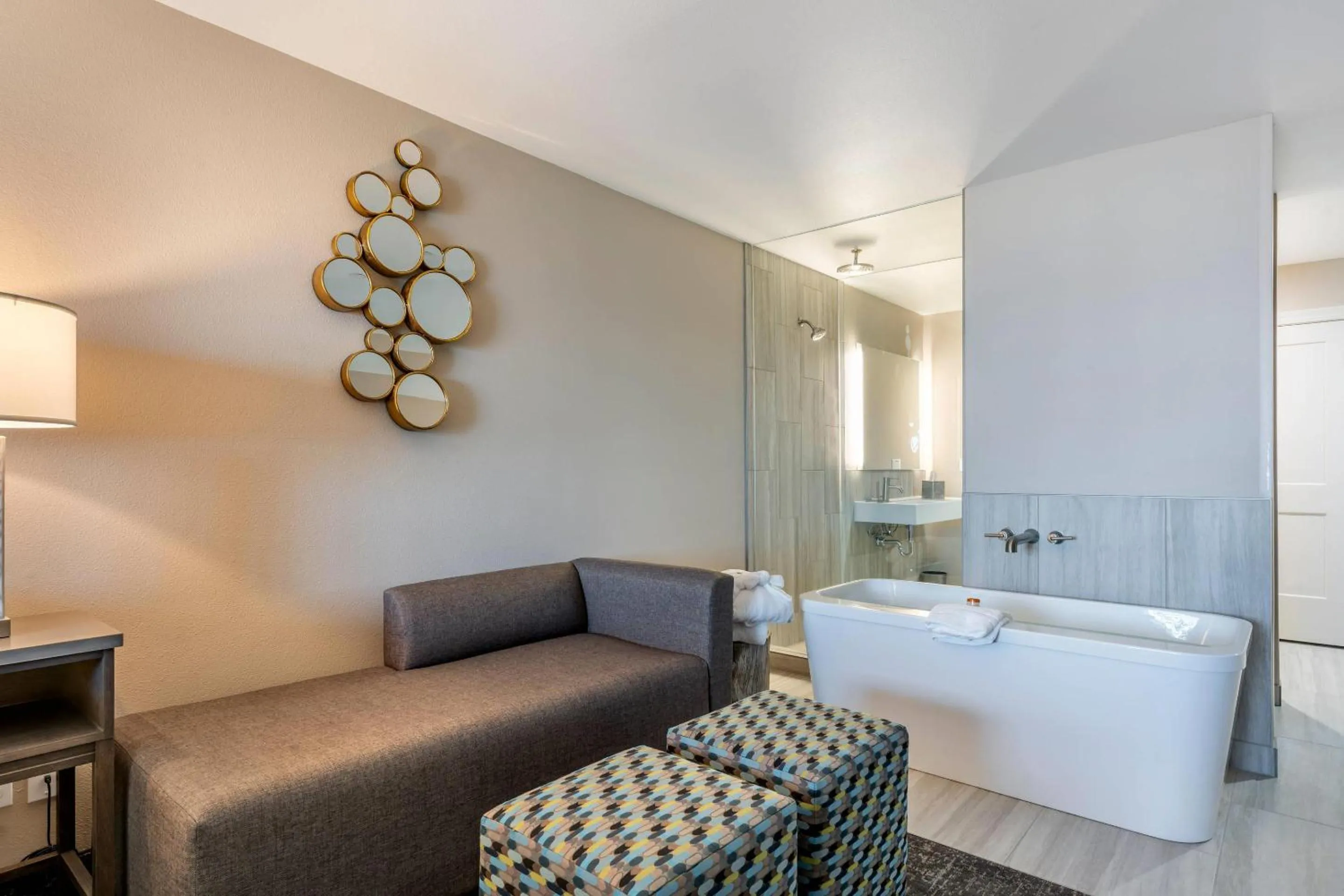 Bedroom in Lincoln Sands Oceanfront Resort, an Ascend Collection Hotel