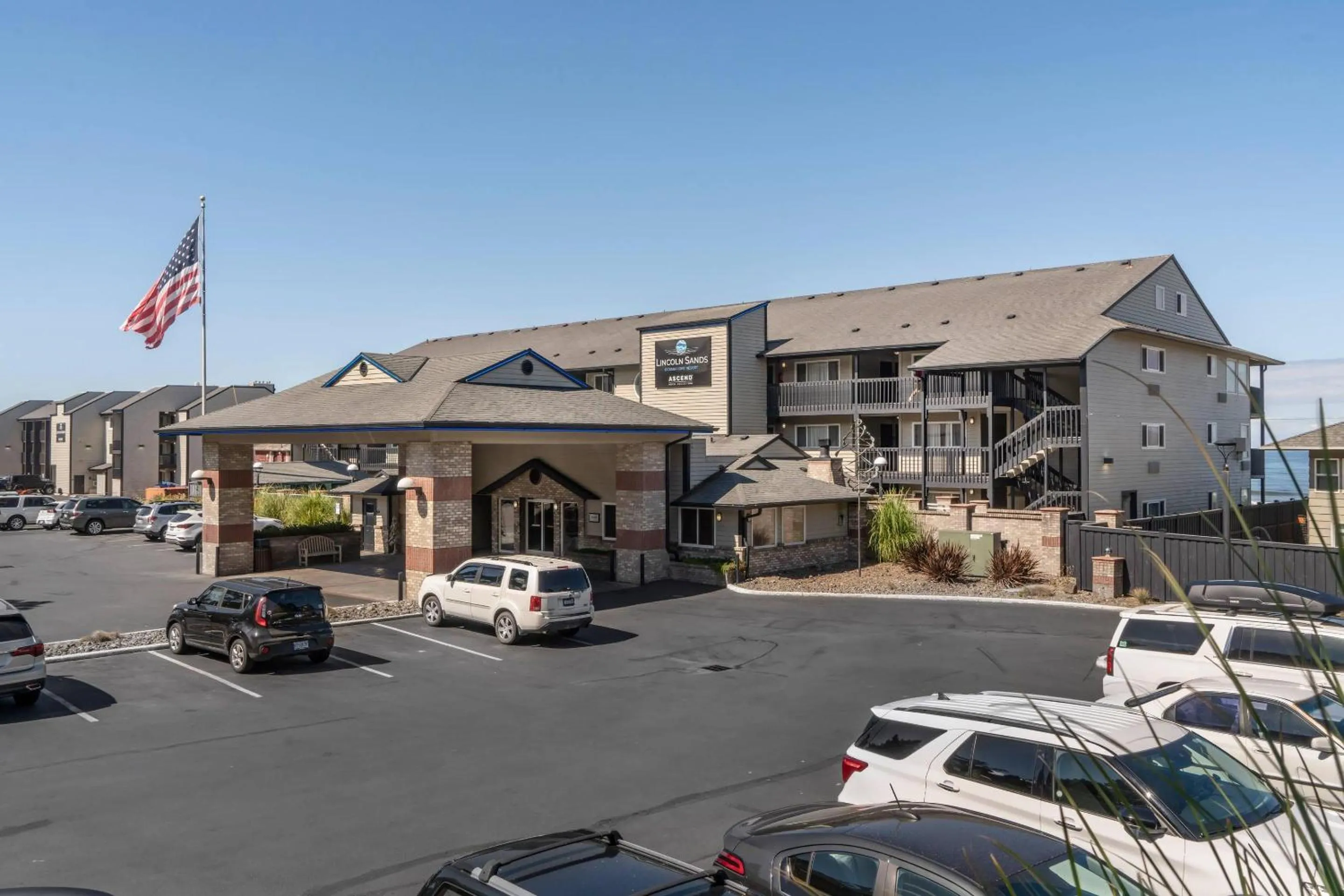 Property building in Lincoln Sands Oceanfront Resort, an Ascend Collection Hotel